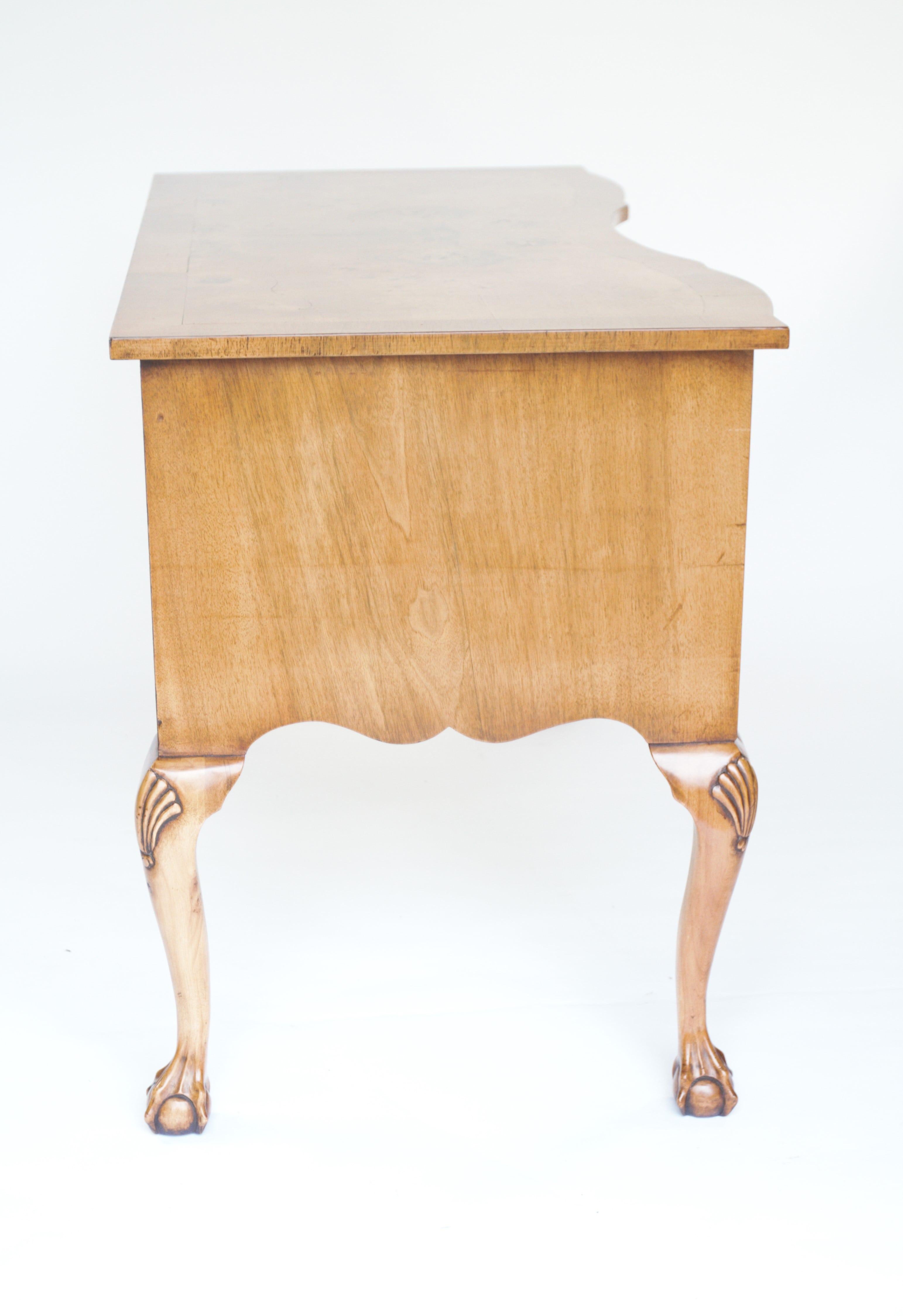 Mid-20th Century Queen Anne style Walnut Kneehole Dressing table with mirror & stool