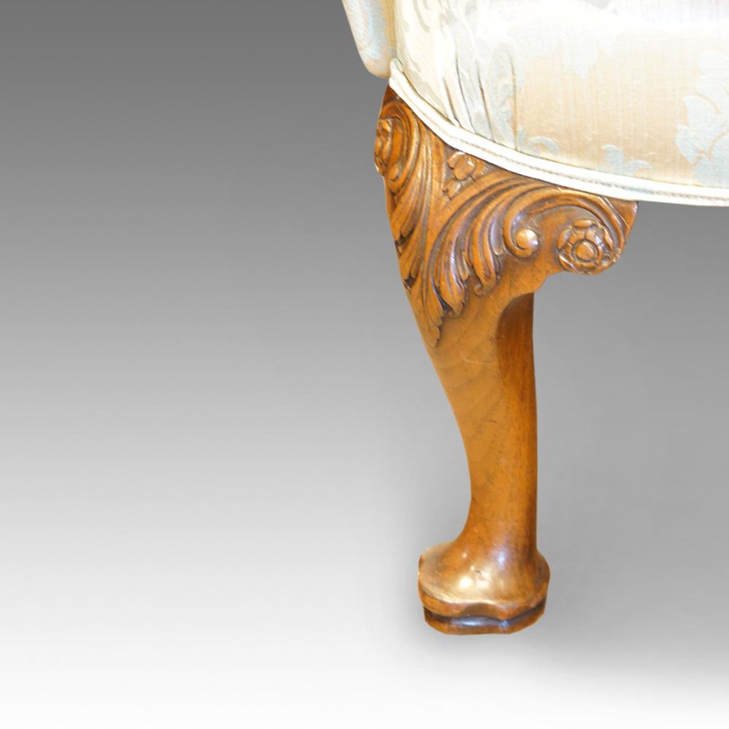 Queen Anne Style Wingchair