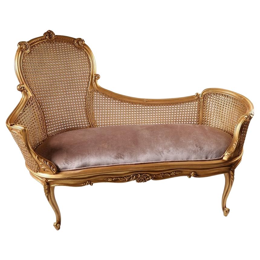 Queen Anne Traditional Chaise Lounge, 20th Century For Sale