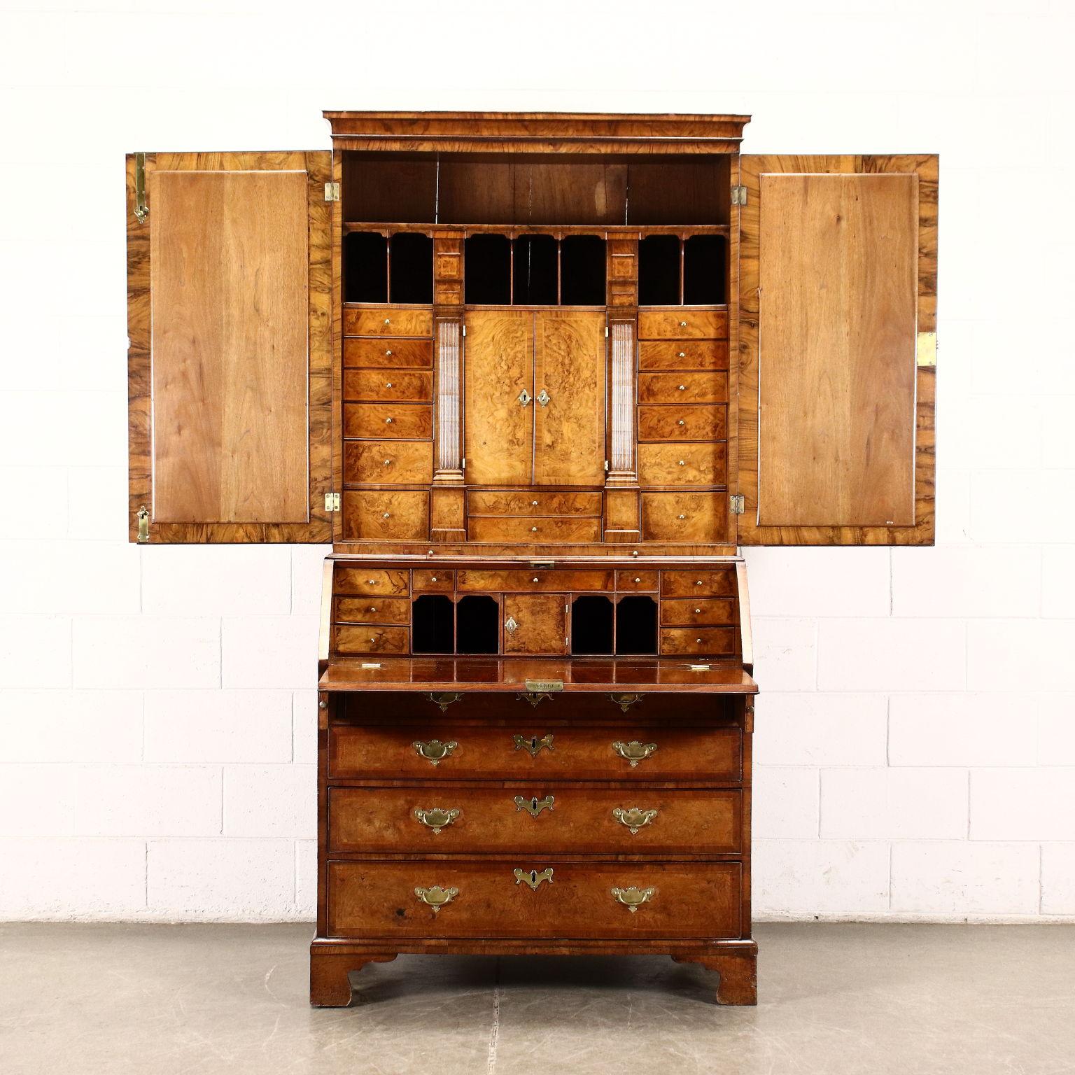 English Queen Anne Trumeau Walnut Oak Great Britain XVIII Century For Sale