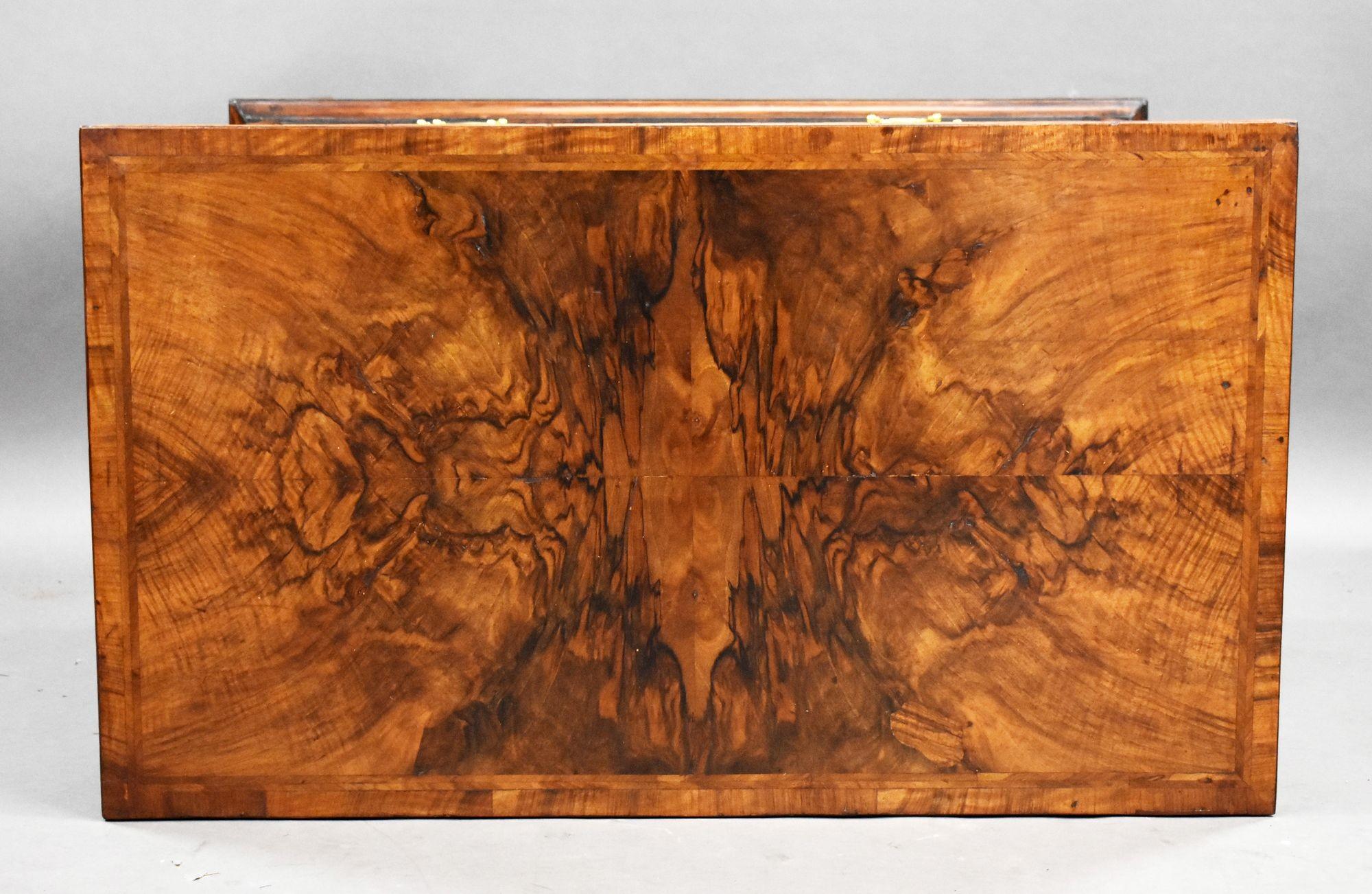 Queen Anne Walnut Chest of Drawers For Sale 1