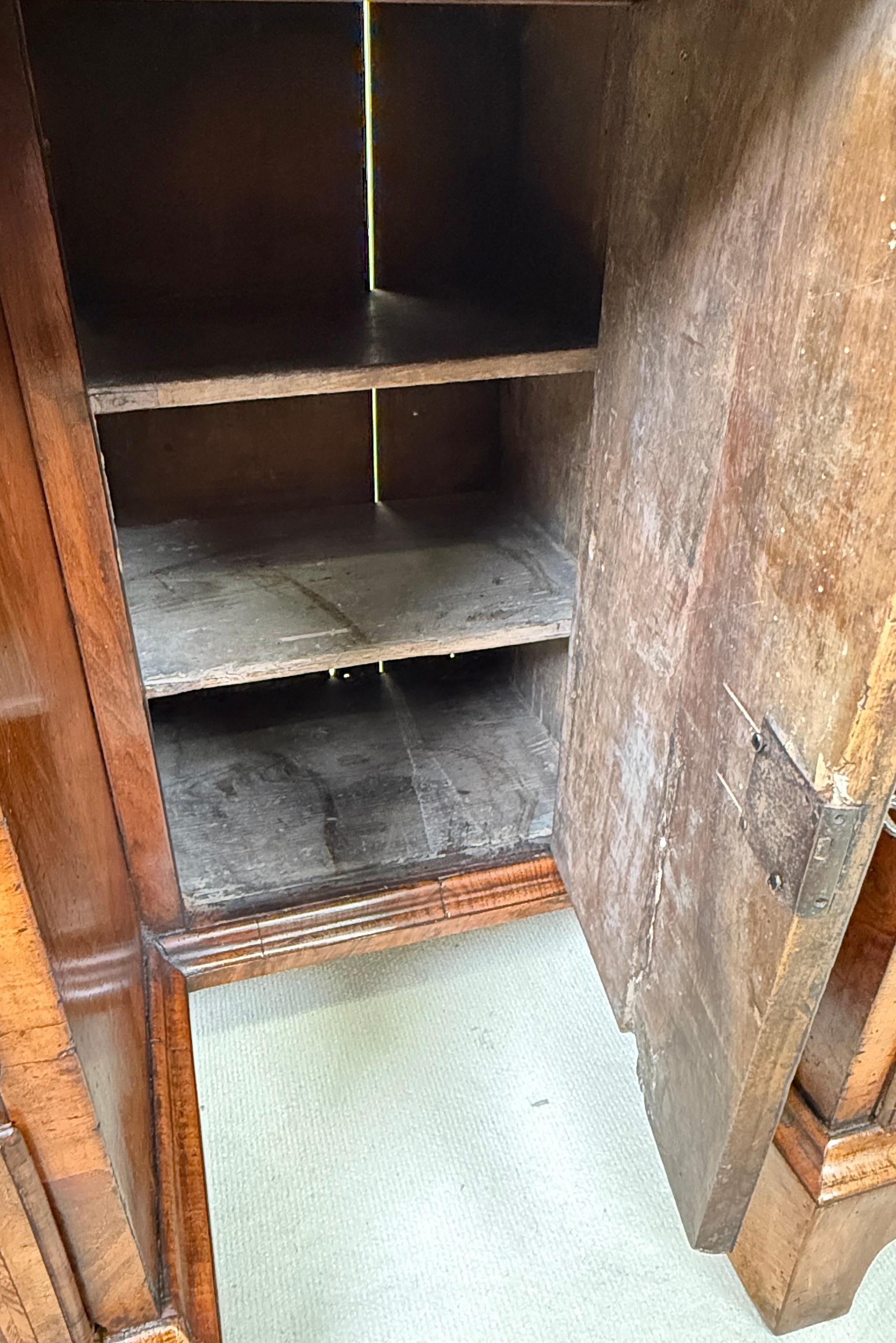 18th Century Queen Anne Walnut Kneehole Desk