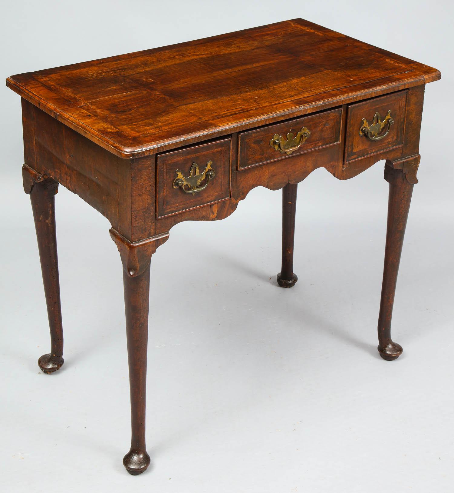 queen anne lowboy