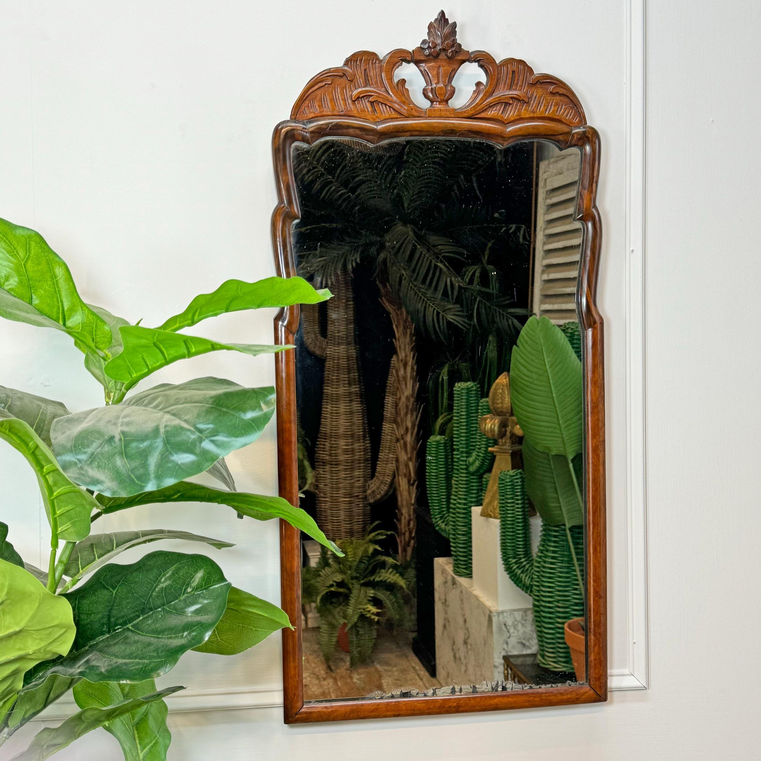 Espejo de nogal Queen Anne Circa 1715 Inglés en venta