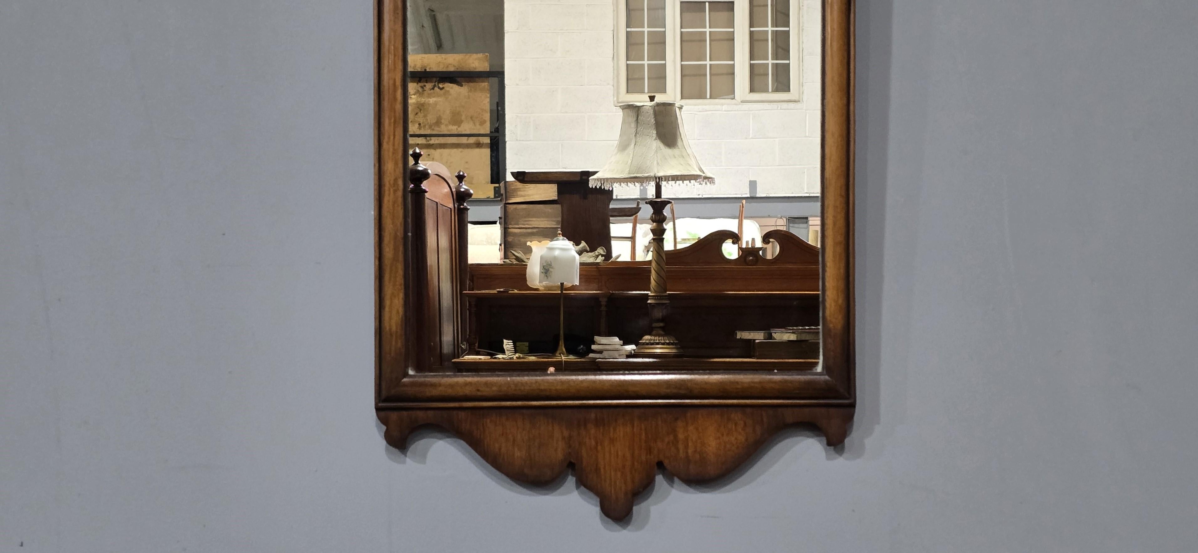 Regina Anna Queen Anne Walnut Pier Mirror in vendita