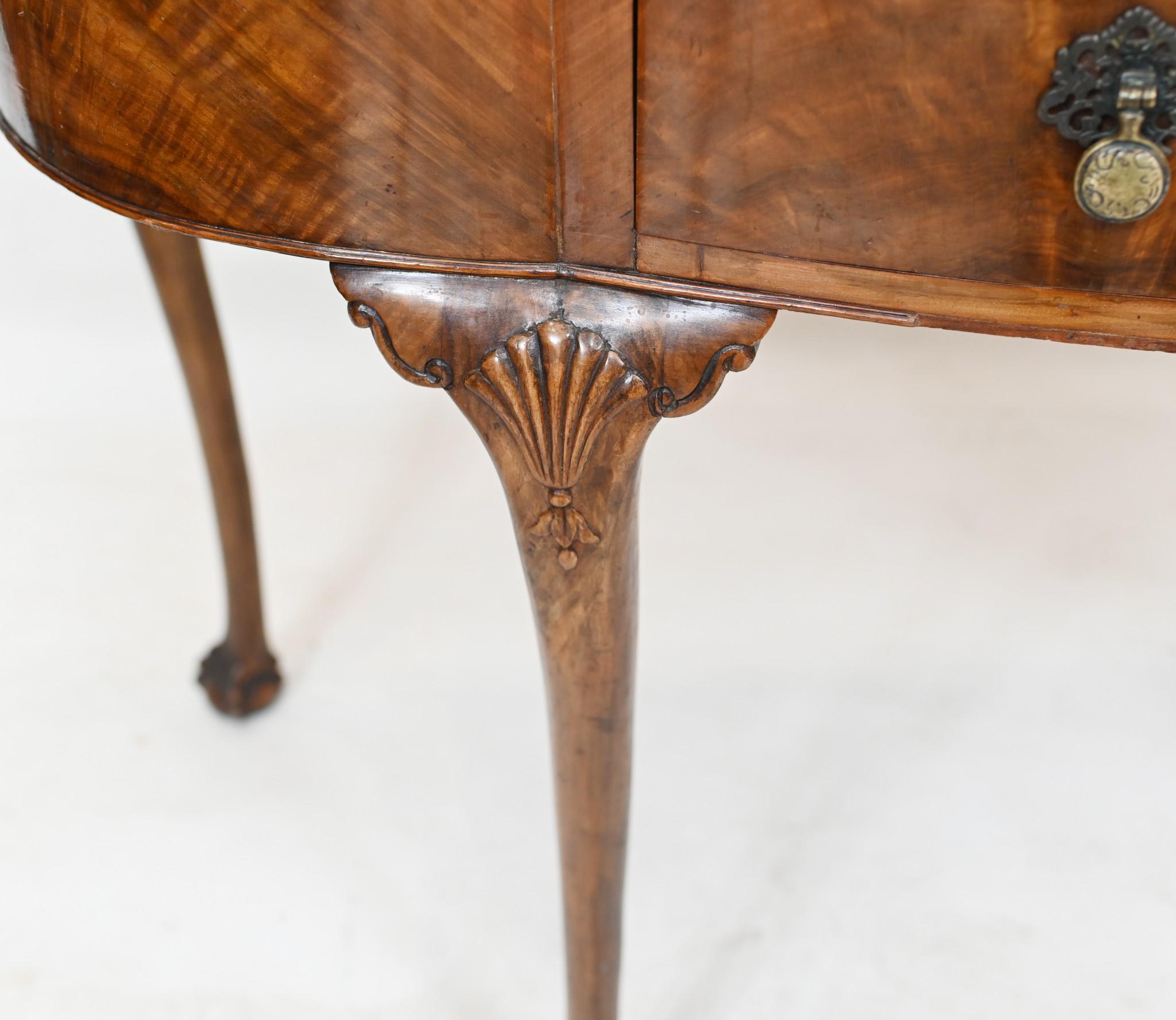 Queen Anne Walnut Sideboard Server Bow Front Buffet For Sale 3