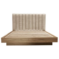 Letto Queen Channel Tufted in lino e noce Capitan di Lawson-Fenning