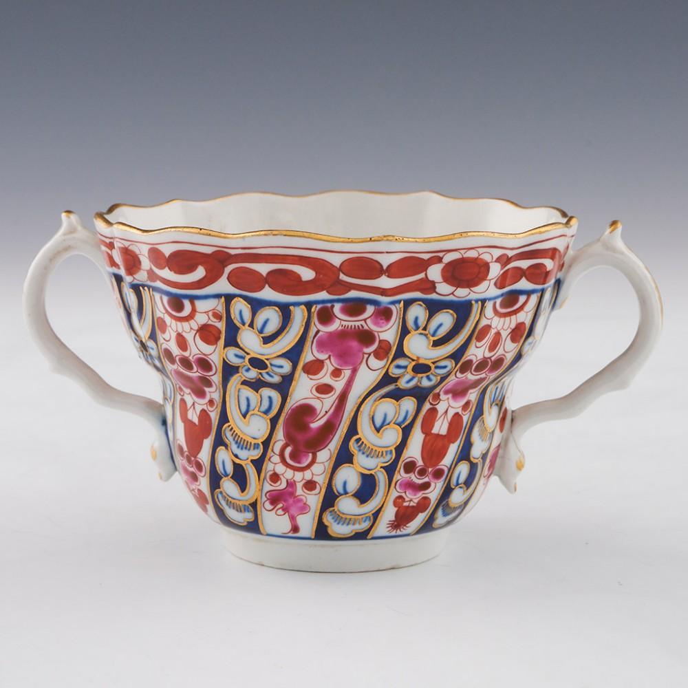 Tasse à chocolat et soucoupe à motif Reine Charlotte, vers 1770 en vente 1