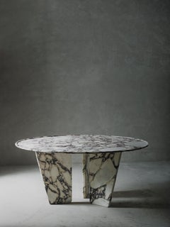 Queen Dining Table by Kreoo