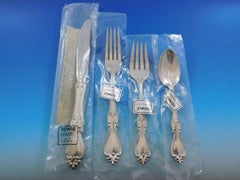 Queen Elizabeth i by Towle Sterling Silver Flatware Set 8 Service 40 Pcs New