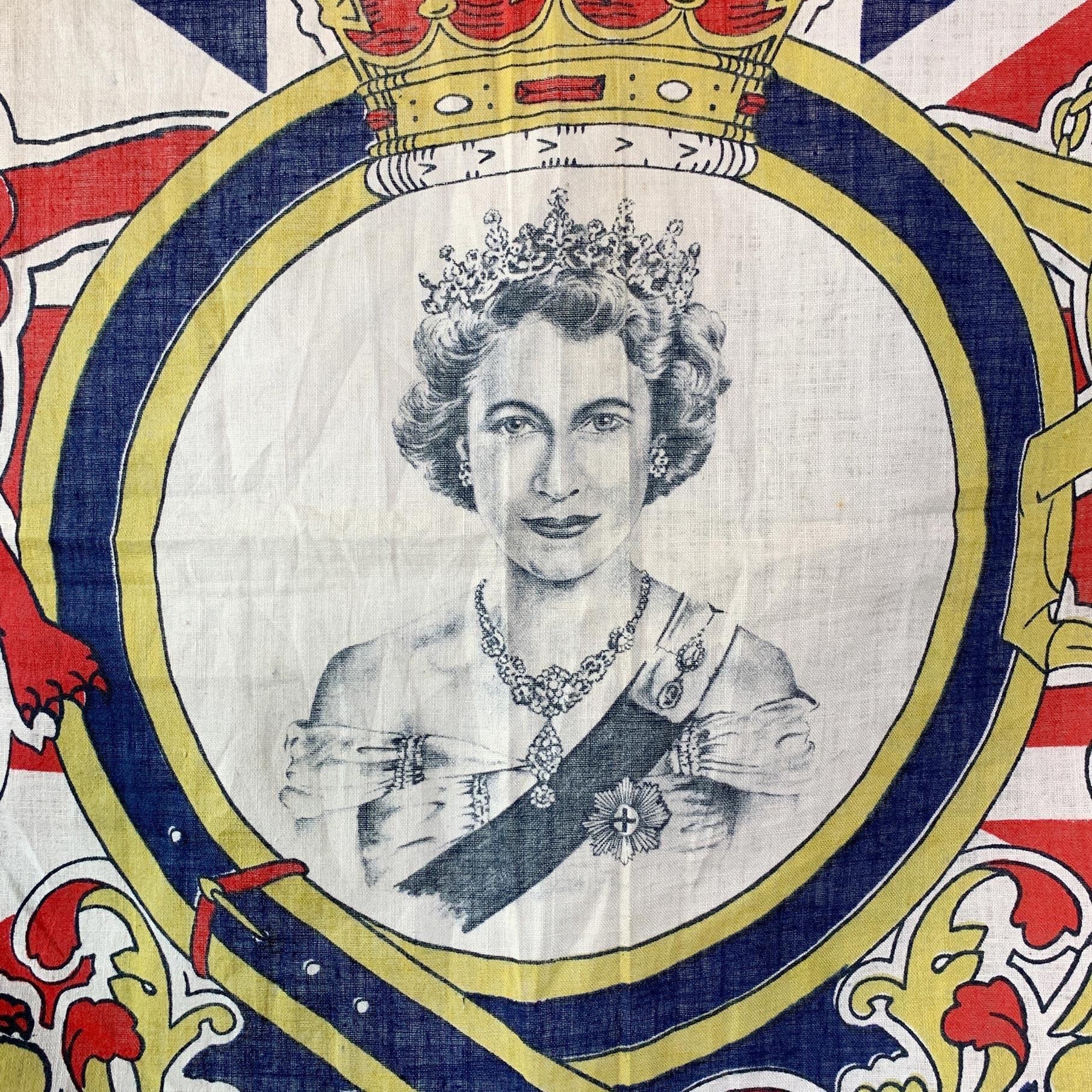 Queen Elizabeth II 1953 Royal Coronation Flag In Good Condition In Hastings, GB