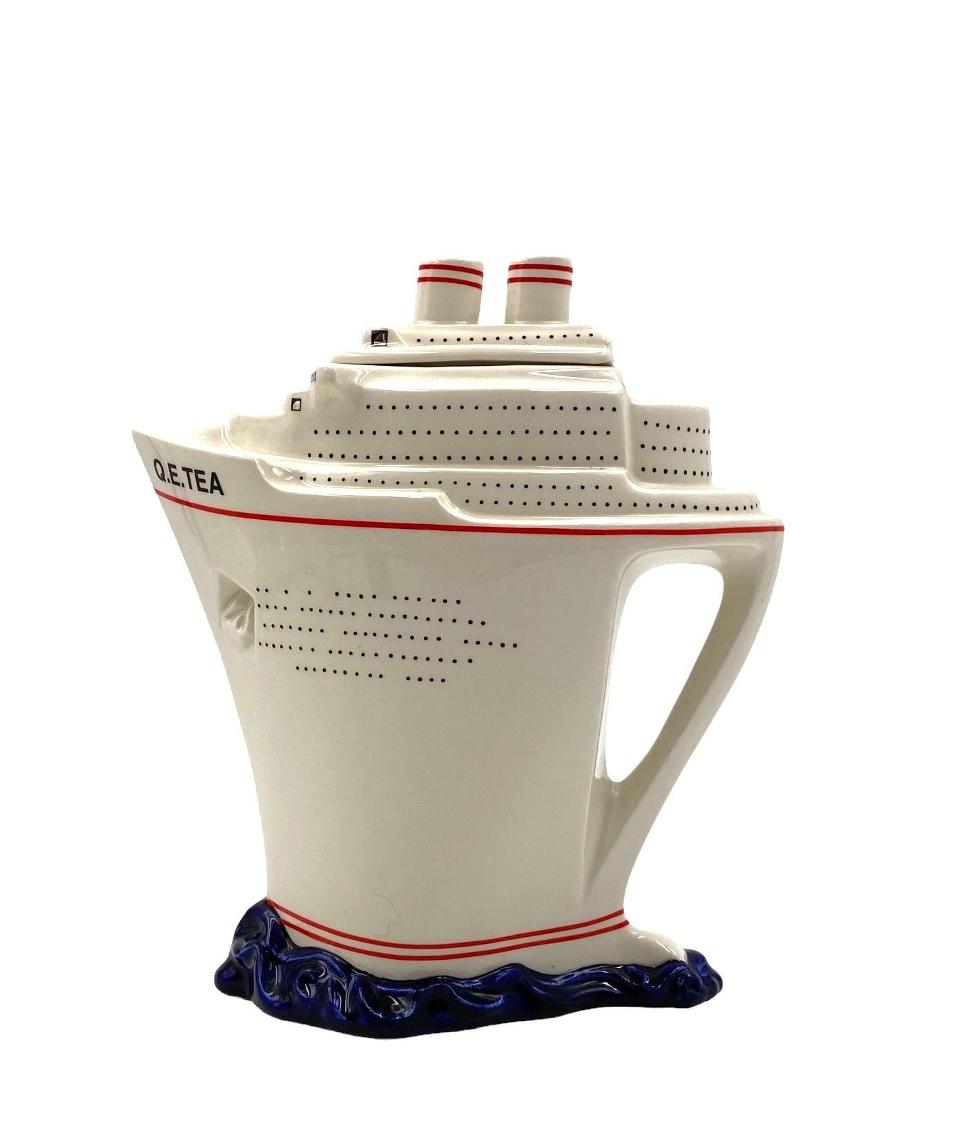 Queen Elizabeth II Cruise Ship Teapot, Paul Cardew, UK, 2000s For Sale 3