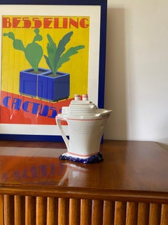 Tetera del crucero Queen Elizabeth II, Paul Cardew, Reino Unido, años 2000