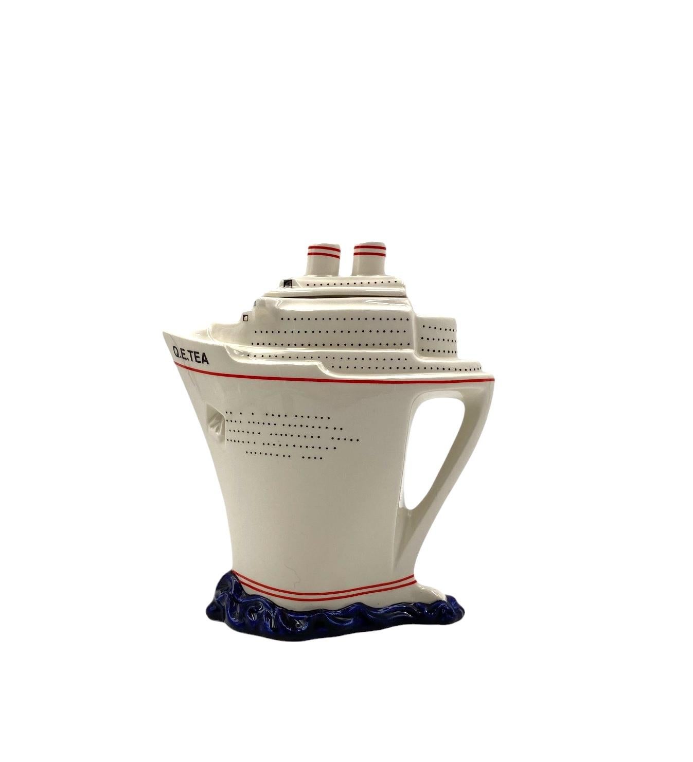 Queen Elizabeth II Cruise Ship Teapot, Paul Cardew, UK, 2000s For Sale 2