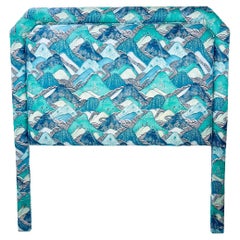 Tête de lit Queen tapissée de tissu Kelly Wearstler bleu sarcelle