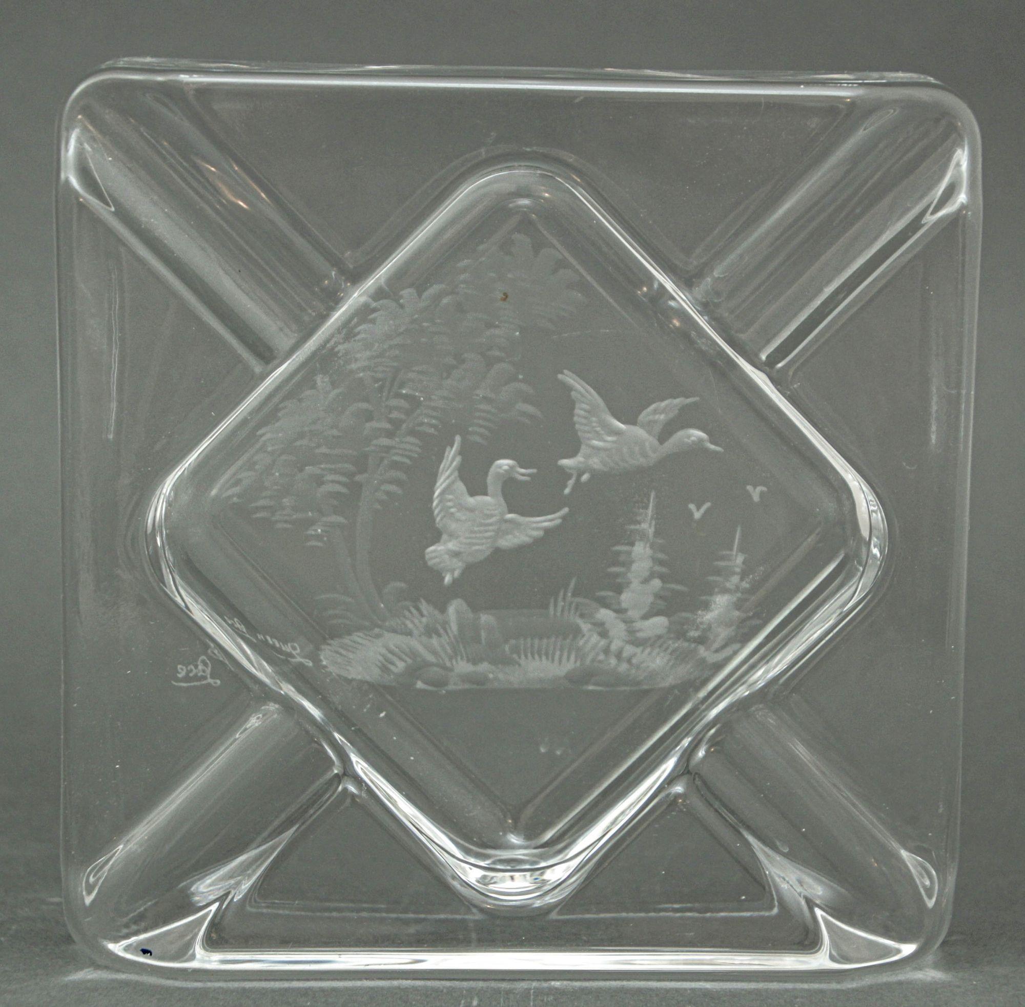Queen Lace Crystal Glass Ashtray Dish Catchall Etched with Flying Geese 1970 For Sale 7