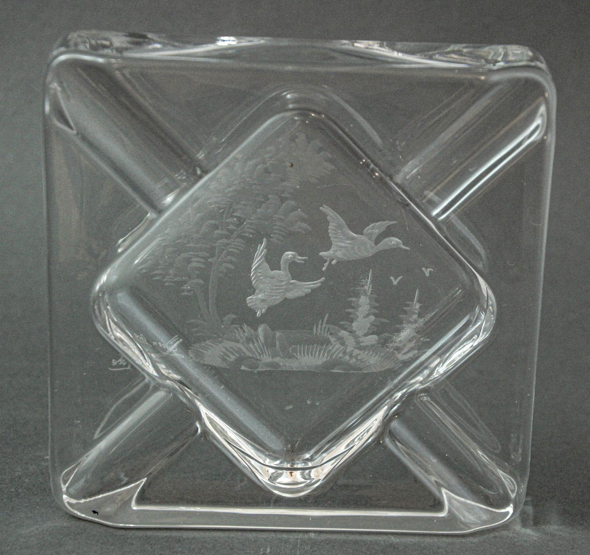 Queen Lace Crystal Glass Ashtray Dish Catchall Etched with Flying Geese 1970 For Sale 8