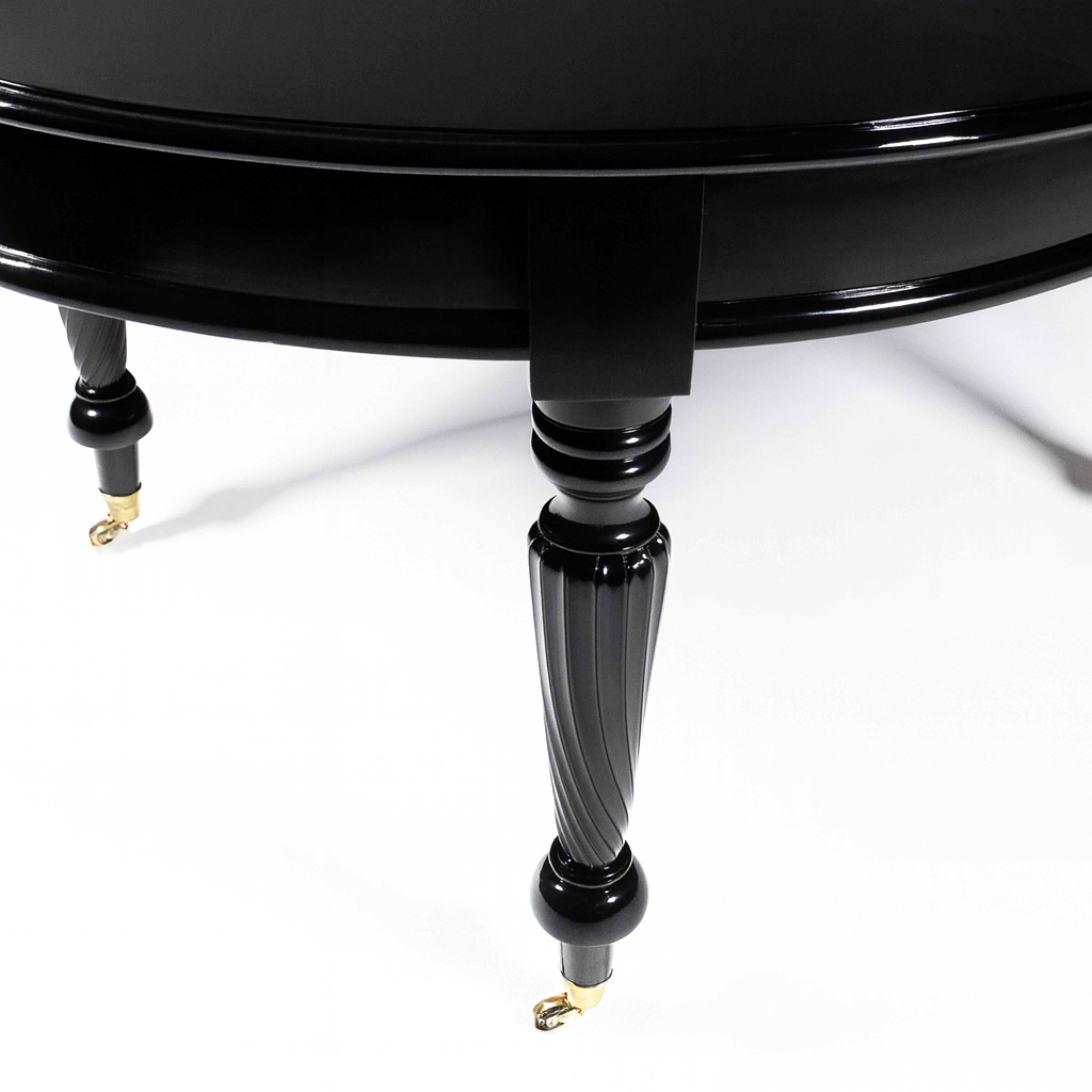 Table de salle à manger en laque noire de style Reine Maria, début du 20e siècle en vente 2