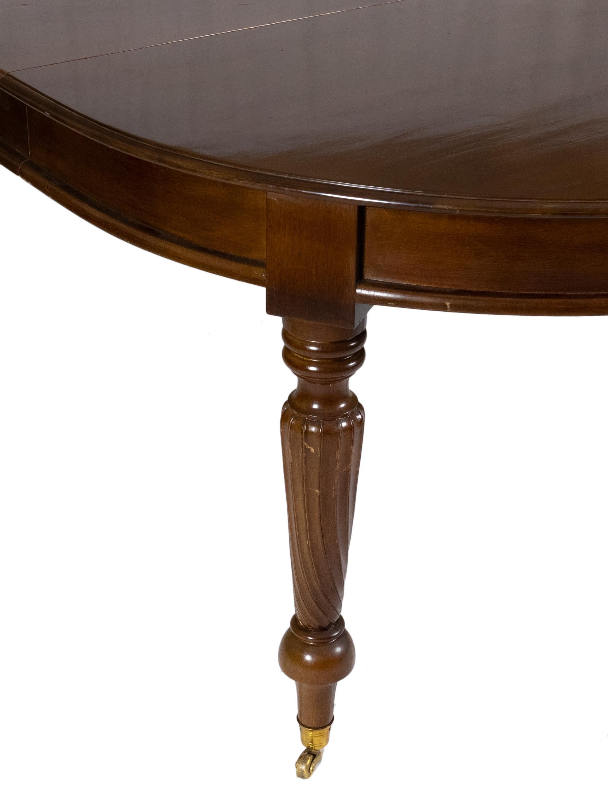 Queen Maria Style Dining Table With Extensions Bon état - En vente à Lisbon, PT