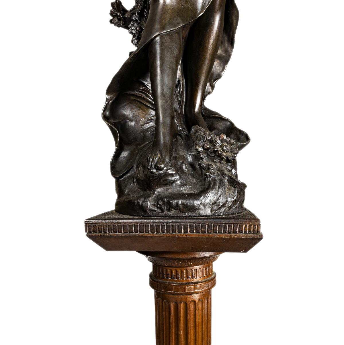 Zinc brut Sculpture de la Reine des champs par August Moreau, 19e siècle en vente