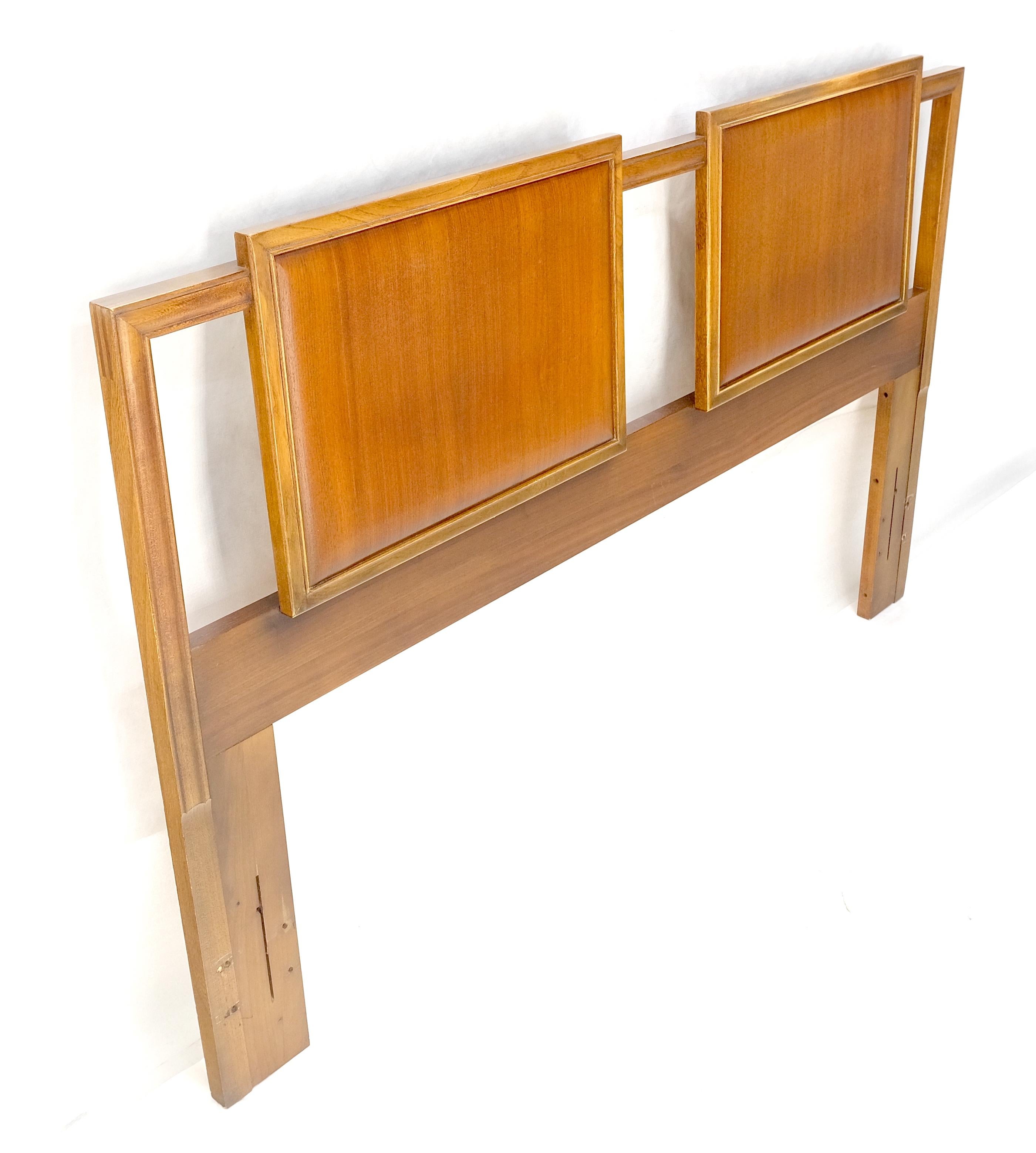 Queen oder Full Size Danish Light American Walnut Kopfteil Bett MINT (20. Jahrhundert) im Angebot