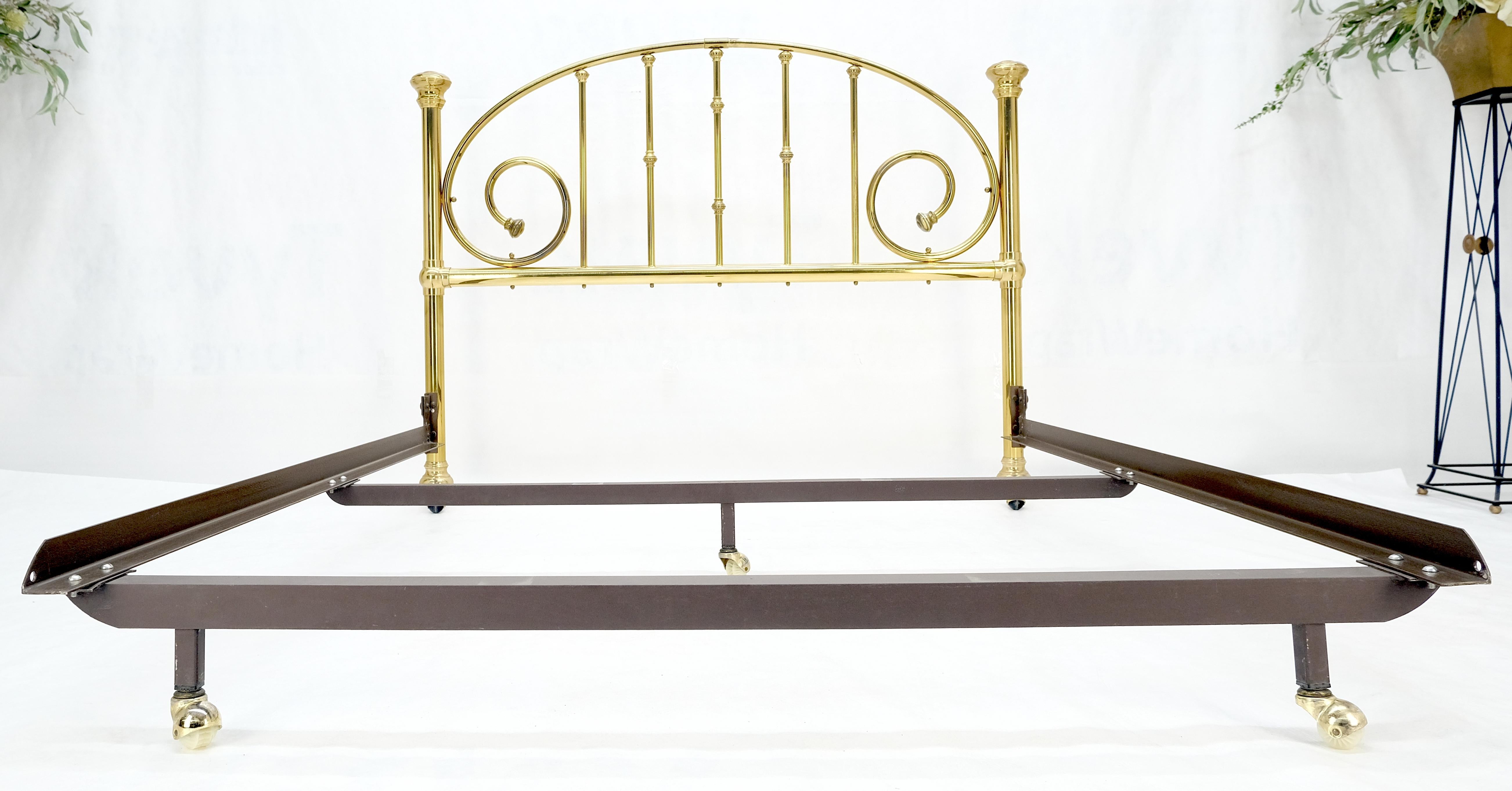 Queen Size Brass Headboard Bed w/ Matching Metal Frame MINT For Sale 4