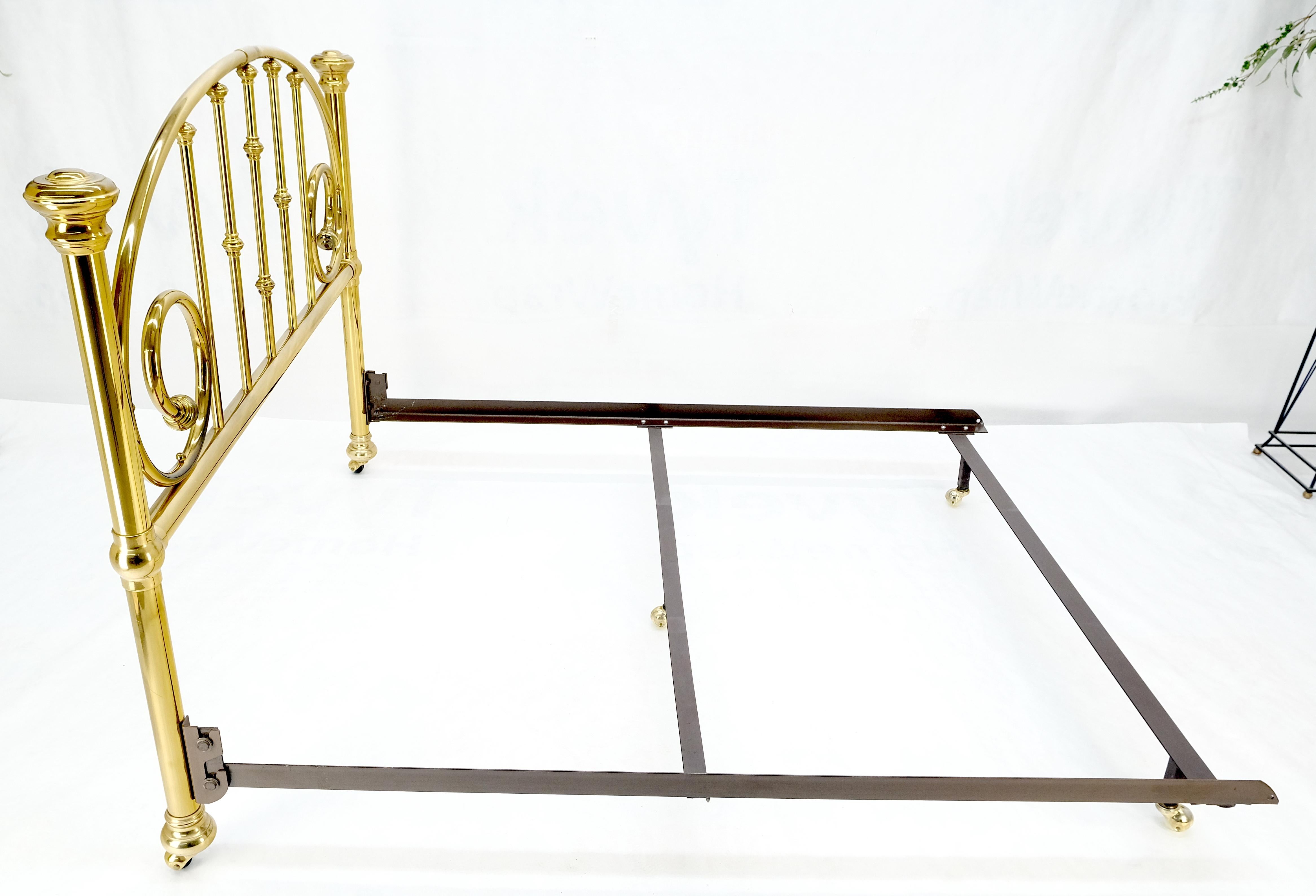 Queen Size Brass Headboard Bed w/ Matching Metal Frame MINT For Sale 10