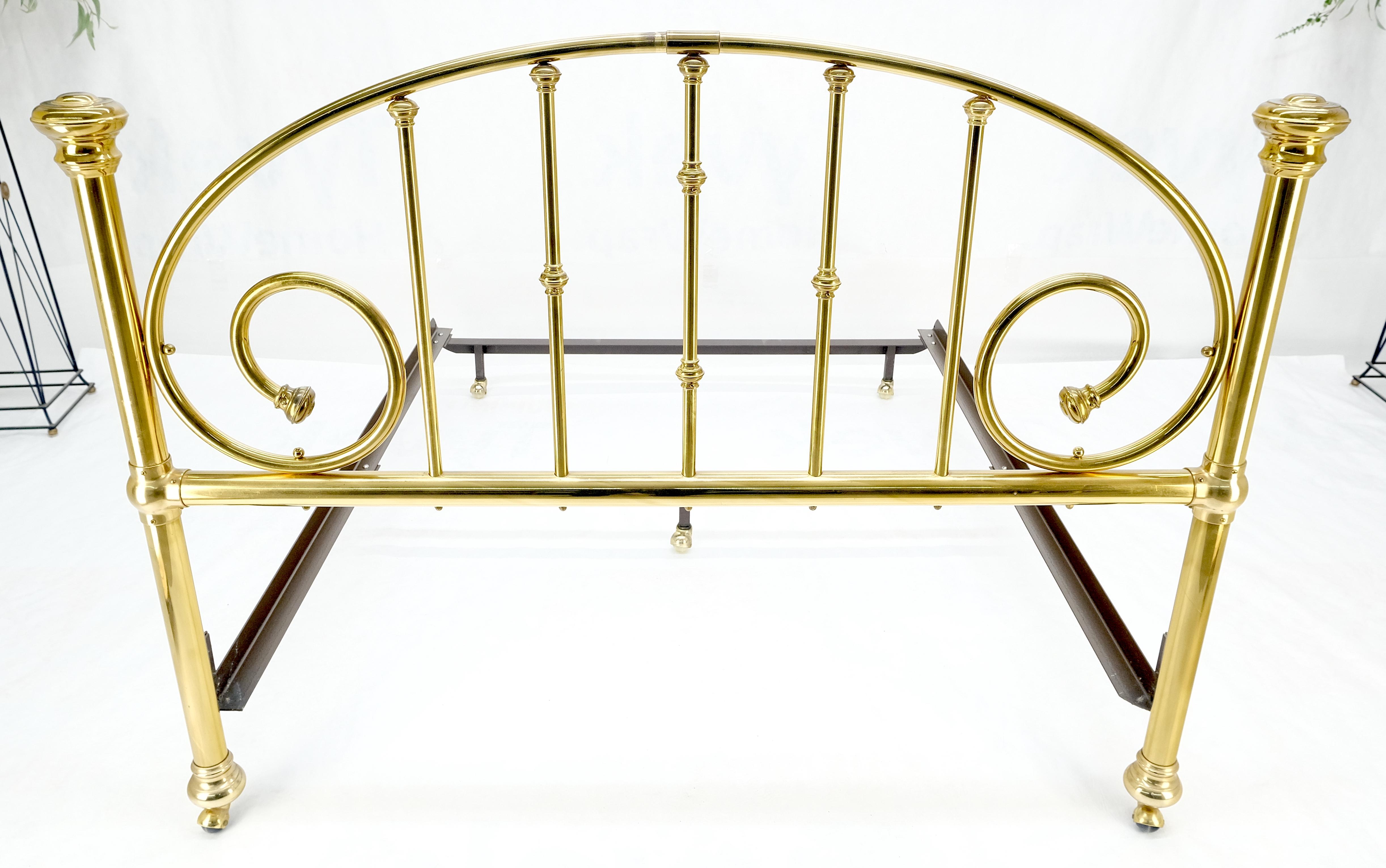 Queen Size Brass Headboard Bed w/ Matching Metal Frame MINT For Sale 11
