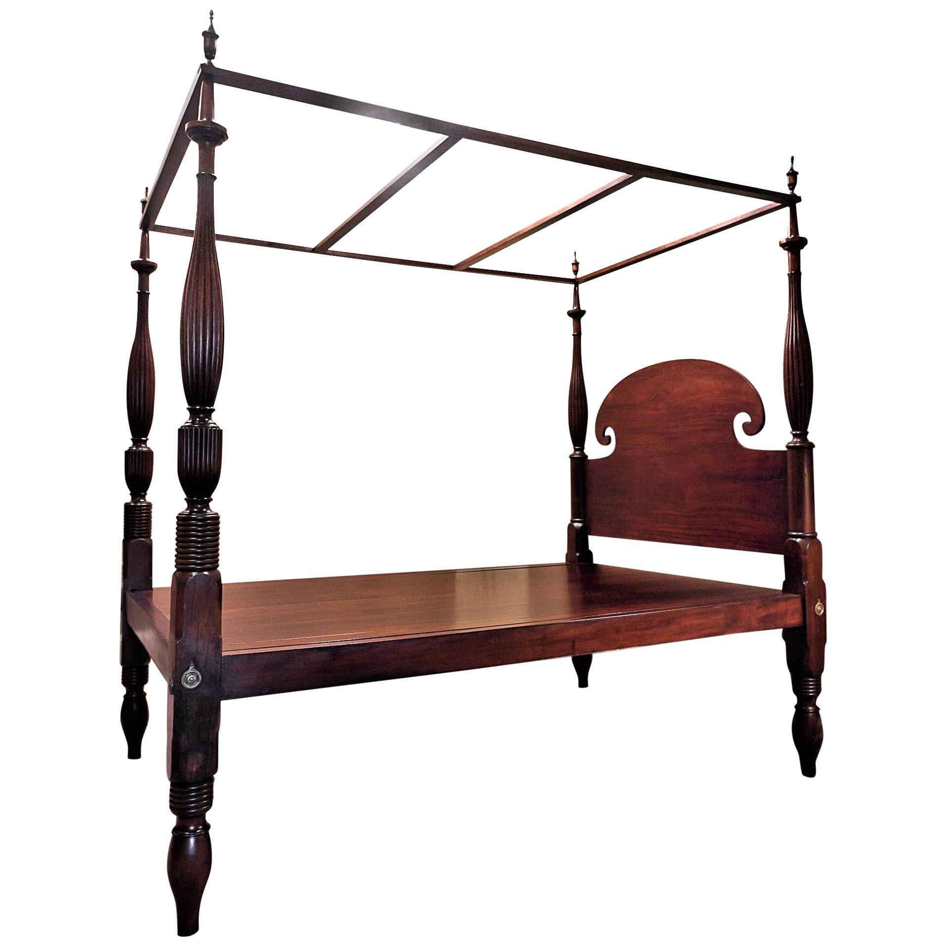 Queen-Size Federal Mahogany Canopy Bed, Mid Atlantic, circa 1820 For Sale