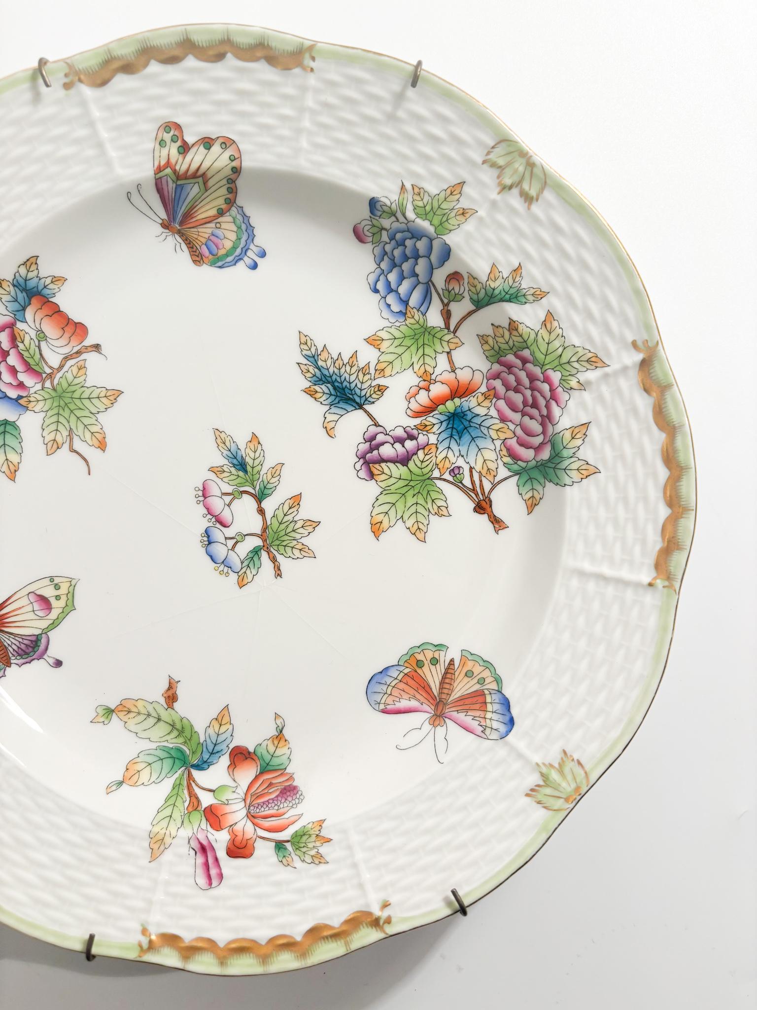 Hungarian Queen Victoria Herend Porcelain Decorative Plate