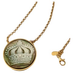 Queen's Crown cameo