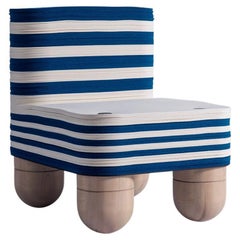 Querelle, sedia da club in feltro e legno, Georgis & Mirgorodsky in Stackabl