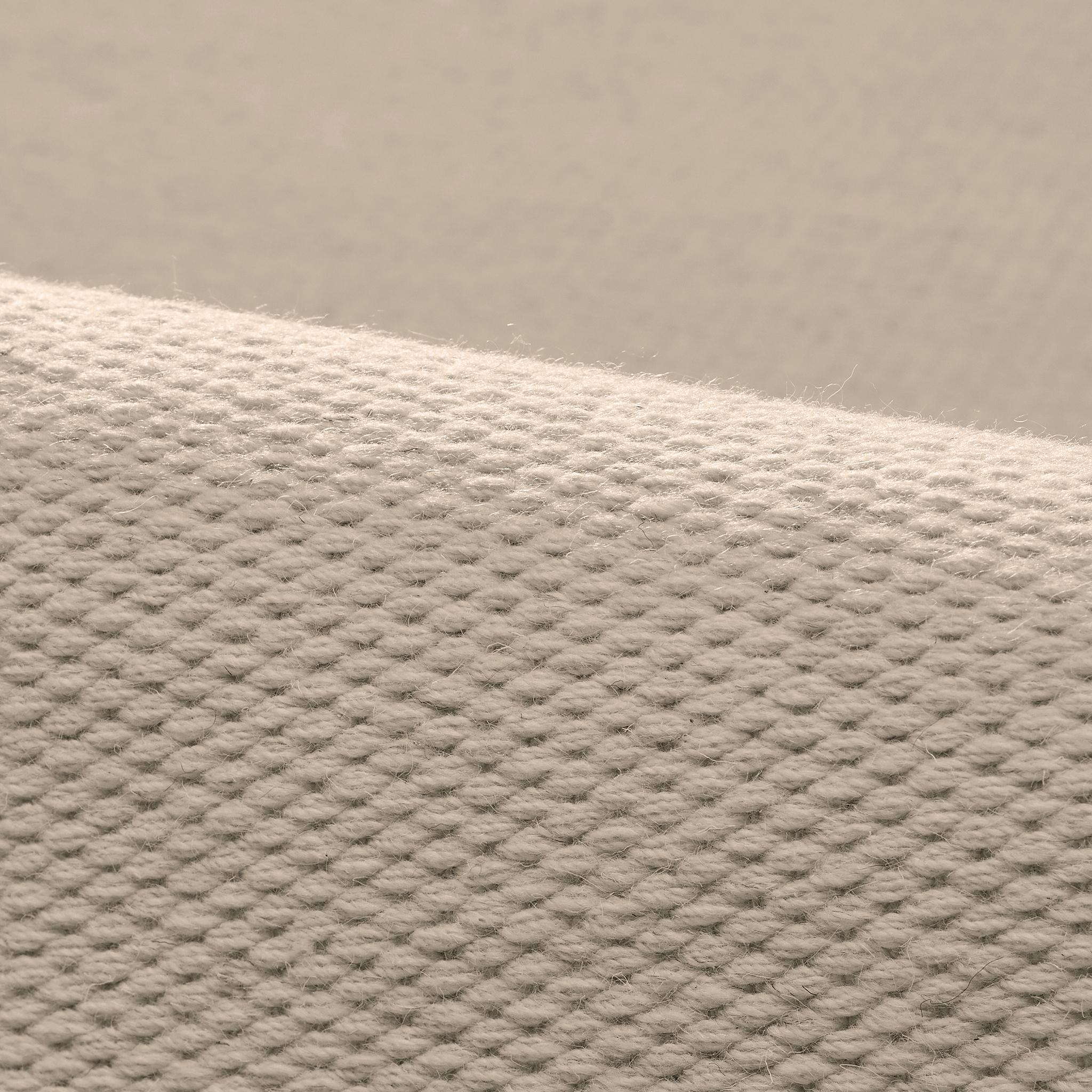Tappeto Quies 8x10ft beige in lana con texture solida e design di lusso tessuto a mano In condizioni Nuovo in vendita a New York, NY