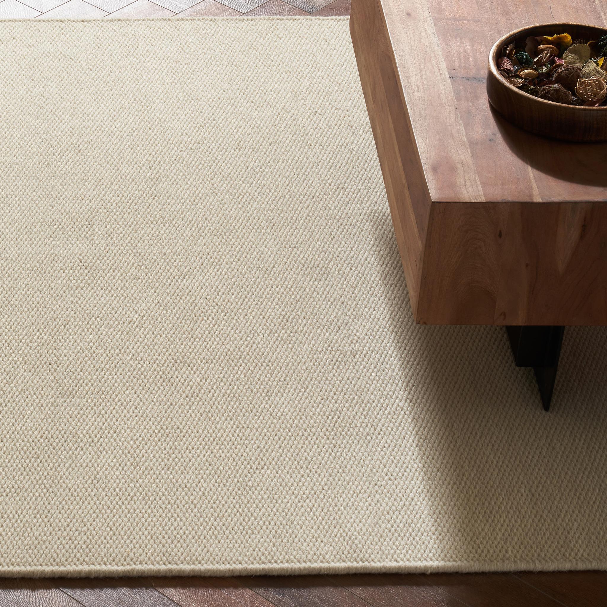 Indiano Tappeto Quies 8x10ft in lana avorio con texture solida e design di lusso tessuto a mano in vendita