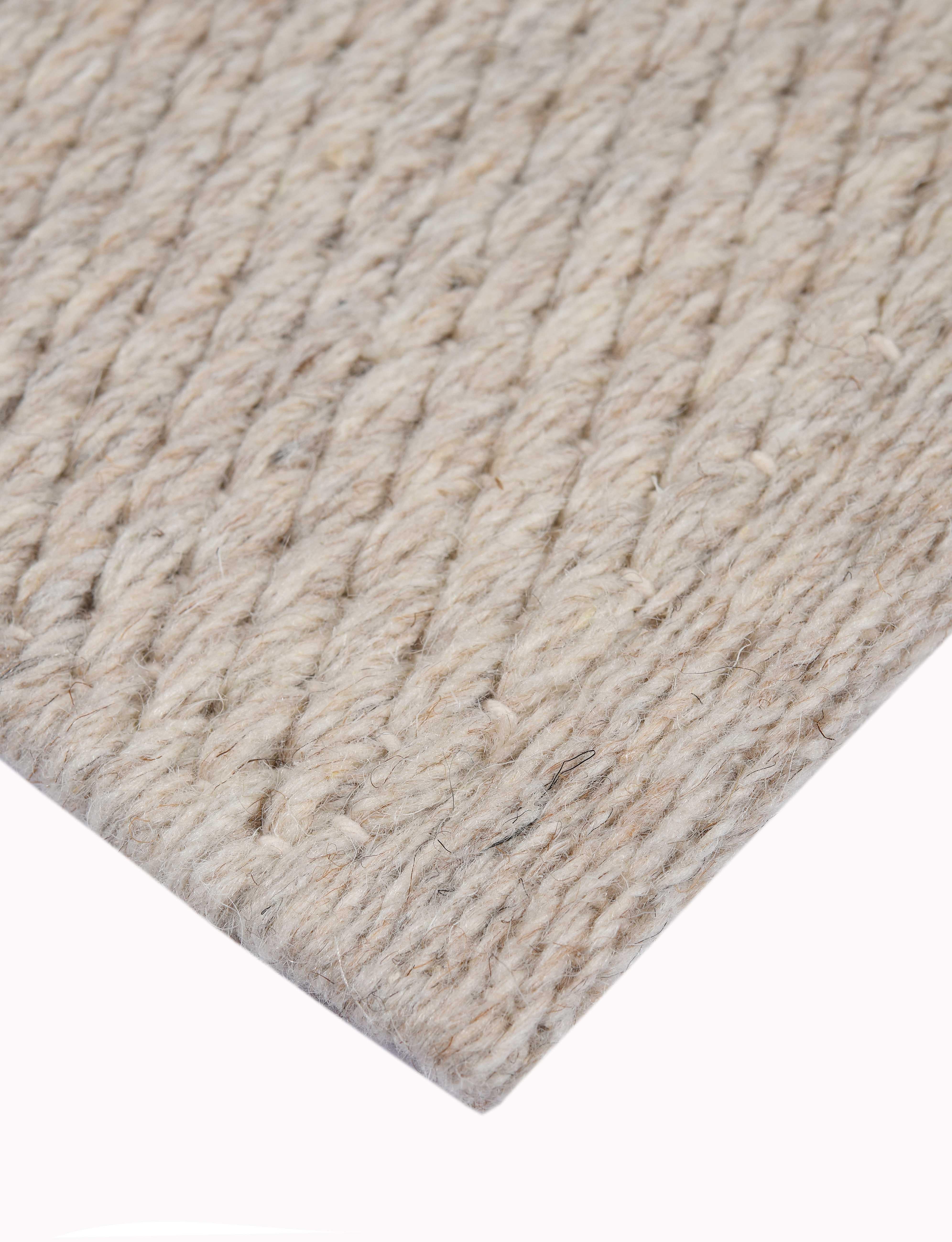 Quies, Beige, Handwoven, New Zealand and Mediterranean wools, 6' x 9' In New Condition For Sale In New York, NY