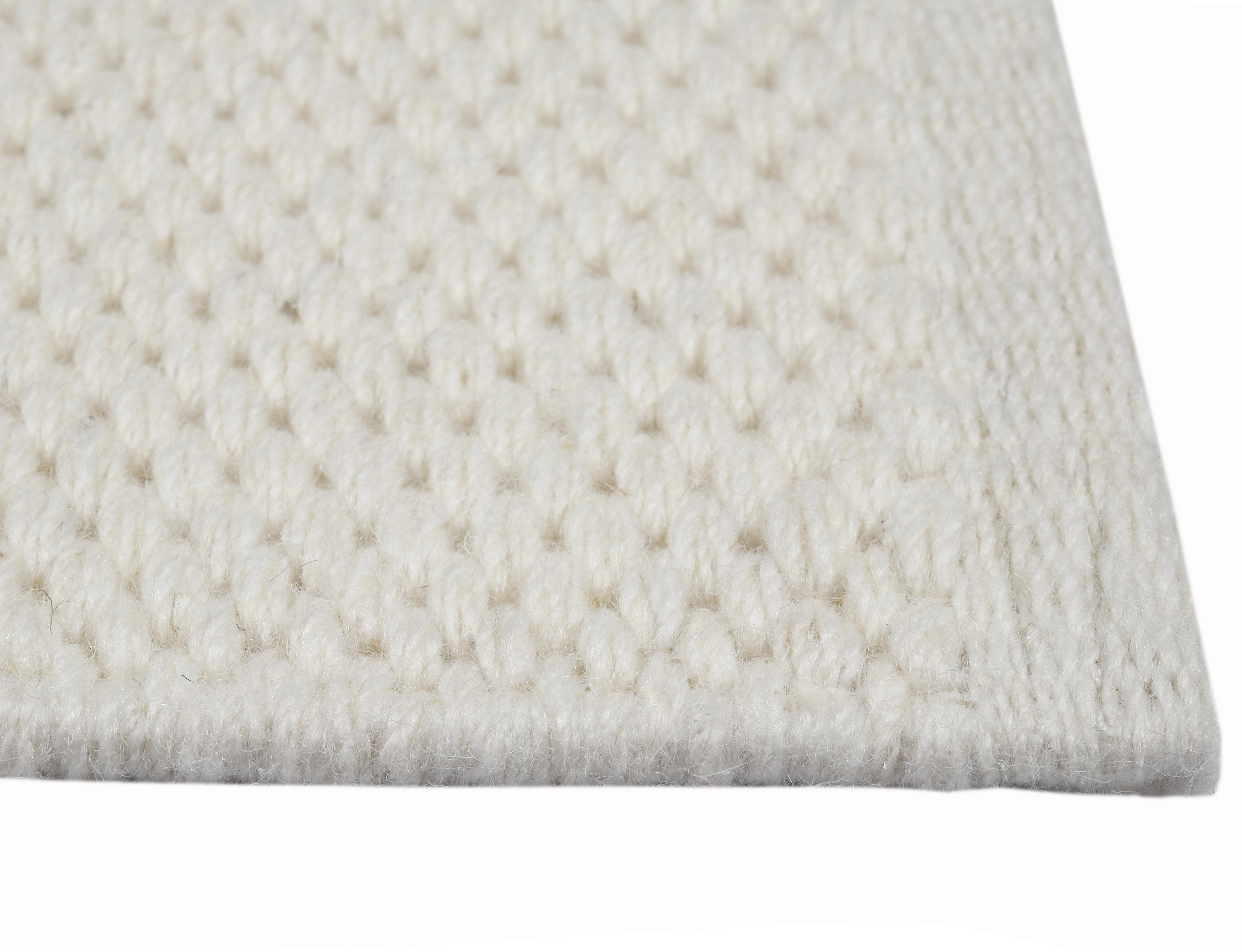 Hand-Woven Quies, Ivory, Handwoven, New Zealand and Mediterranean wools, 6' x 9' For Sale