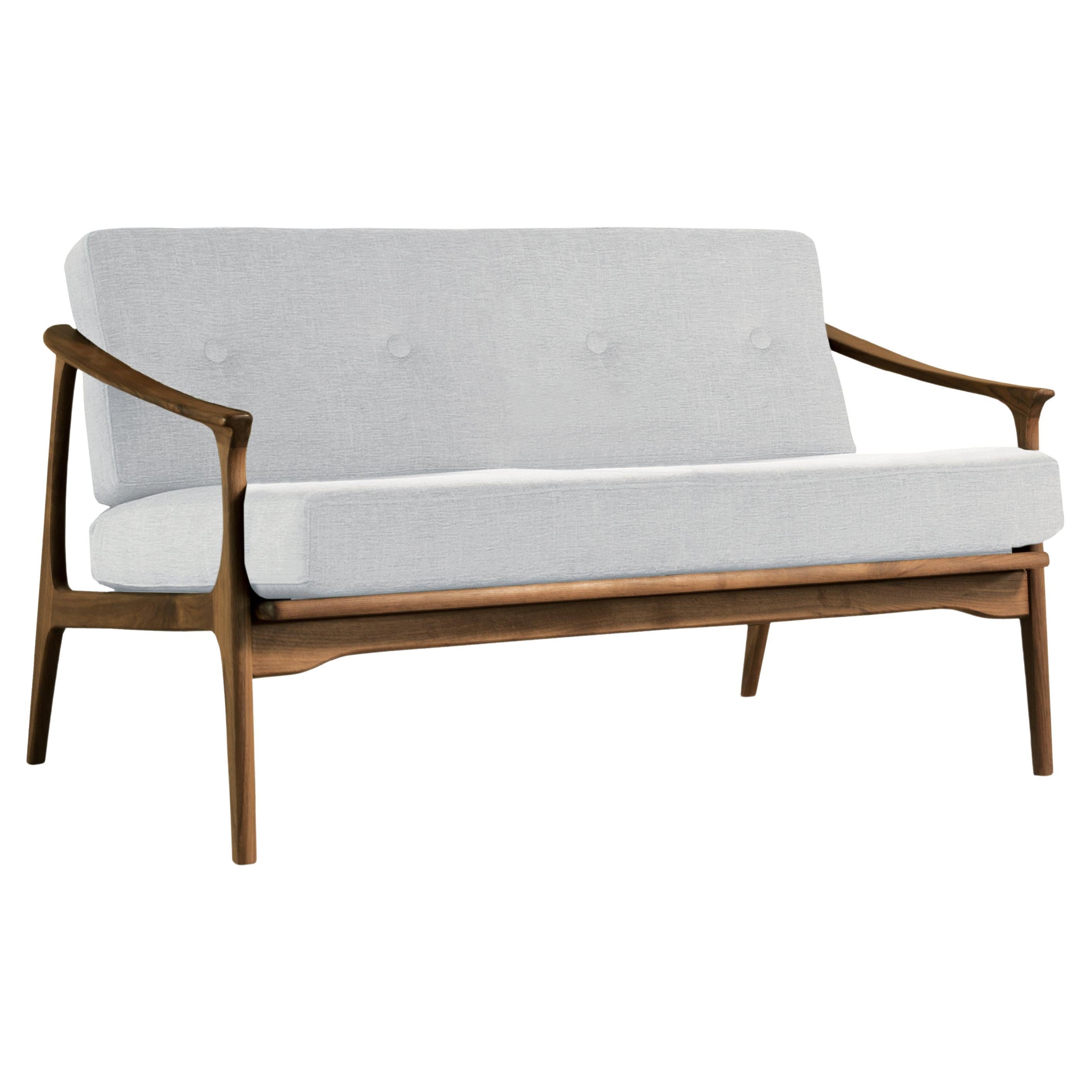Quiete-Sofa aus Massivholz, Nussbaum in handgefertigter Naturausführung, zeitgenössisches Design im Angebot