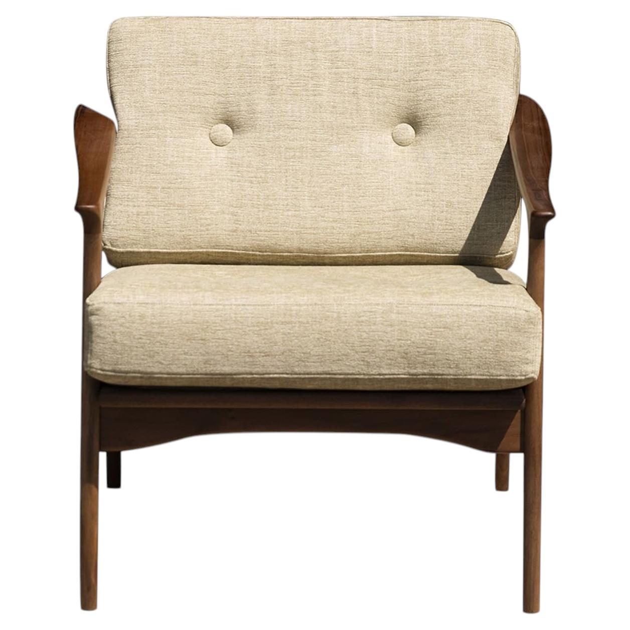 Quiete Walnut Lounge Chair #1 For Sale