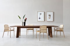 Quilha dining table
