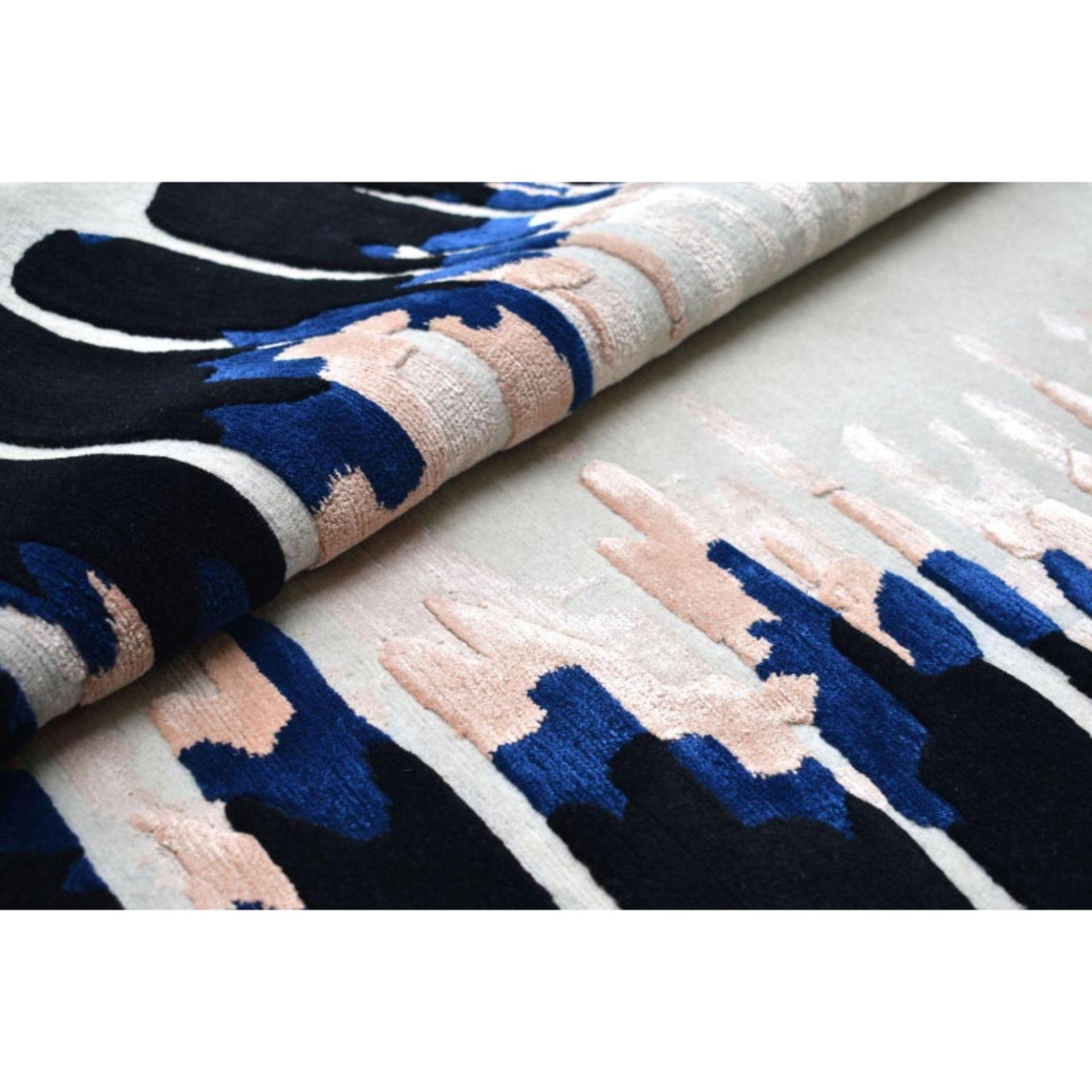 Quill medium rug by Art & Loom
Dimensions: D 274.3 x H 365.8 cm
Materials: New Zealand wool & Chinese silk
Quality (knots per inch): 100
Also available in different dimensions.

Samantha Gallacher has always had a keen eye for aesthetics,