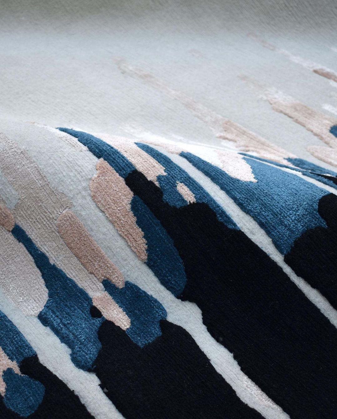 Contemporary Quill Small Rug by Art & Loom For Sale