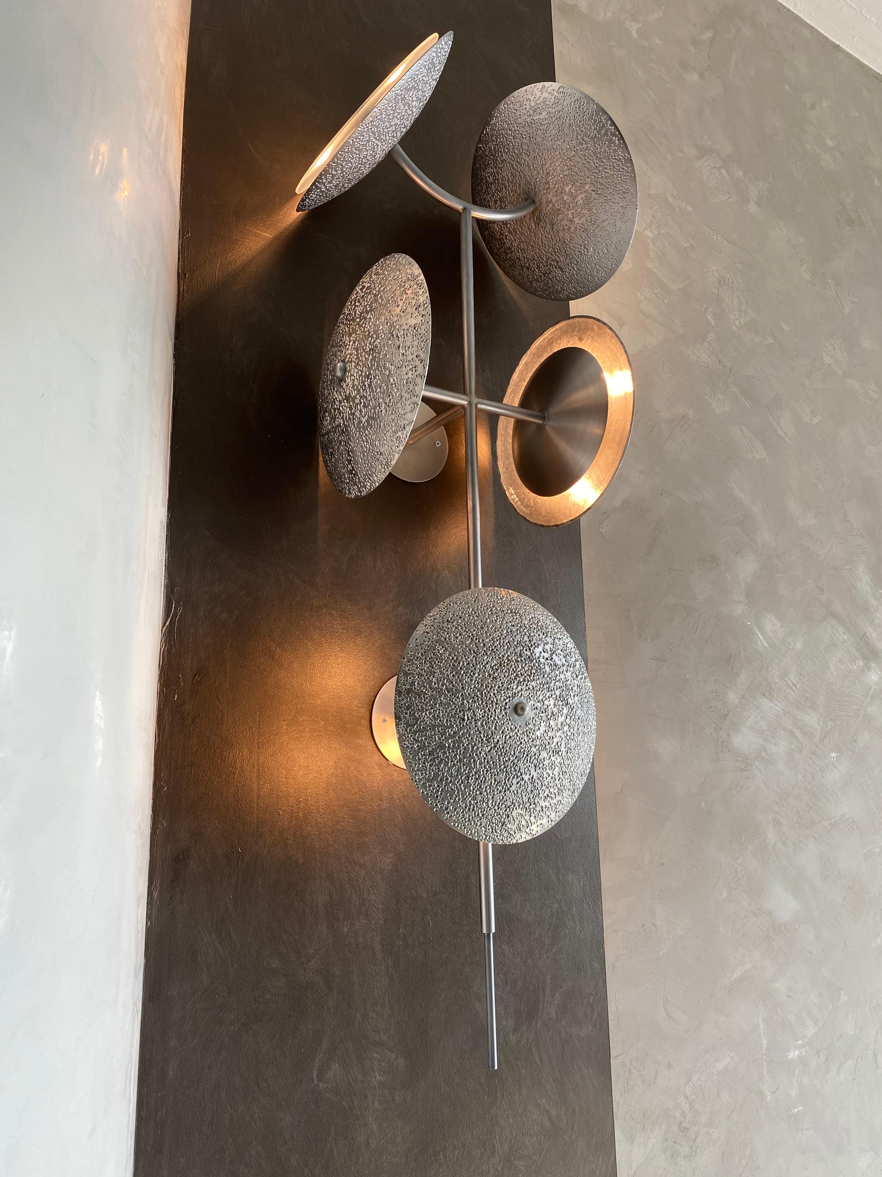 Modern Quilla - 5 Point Wall Sconce, Hammered Nickel Plated Steel, Frosted Glass For Sale
