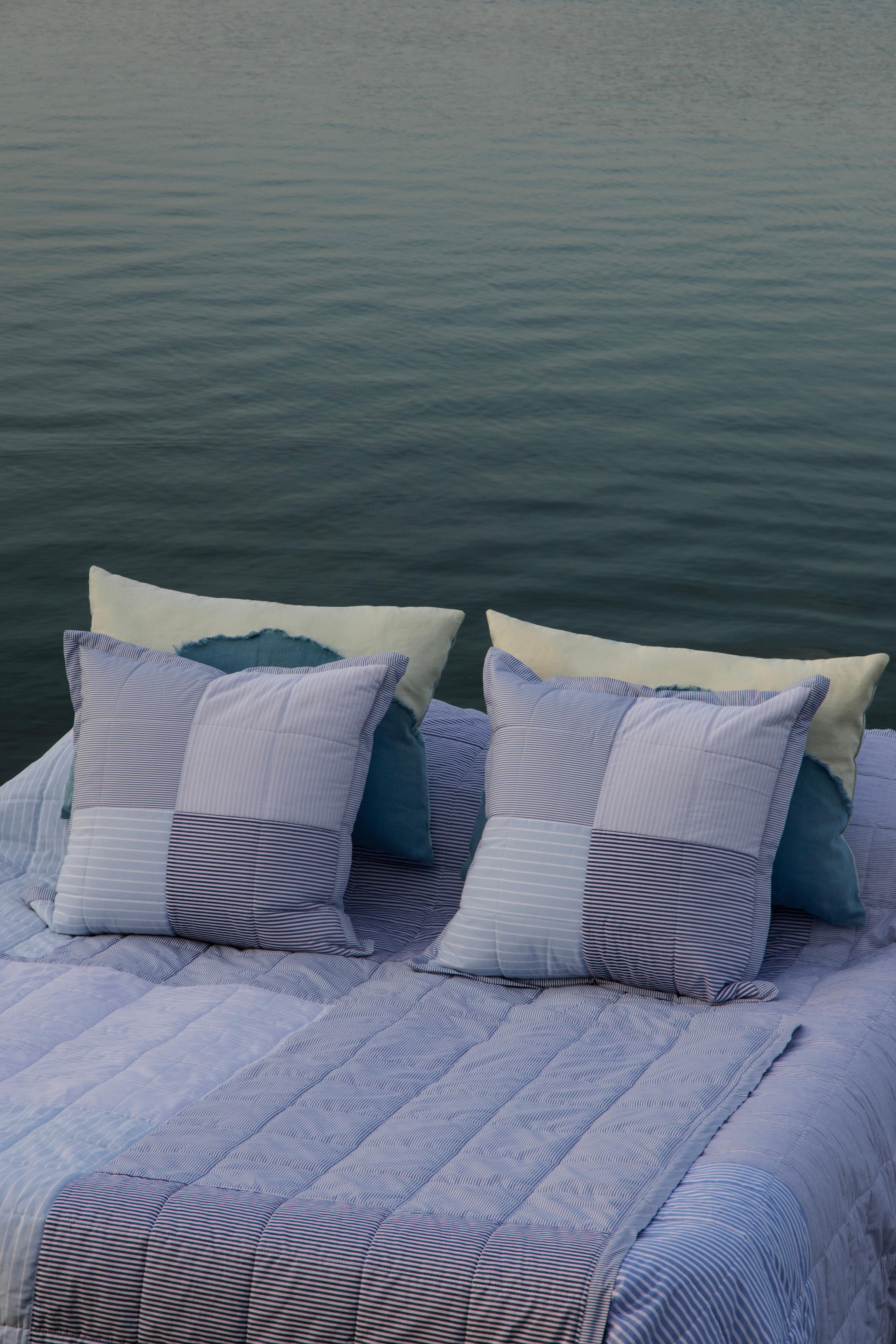 Almohada acolchada 0201 Siglo XXI y contemporáneo en venta