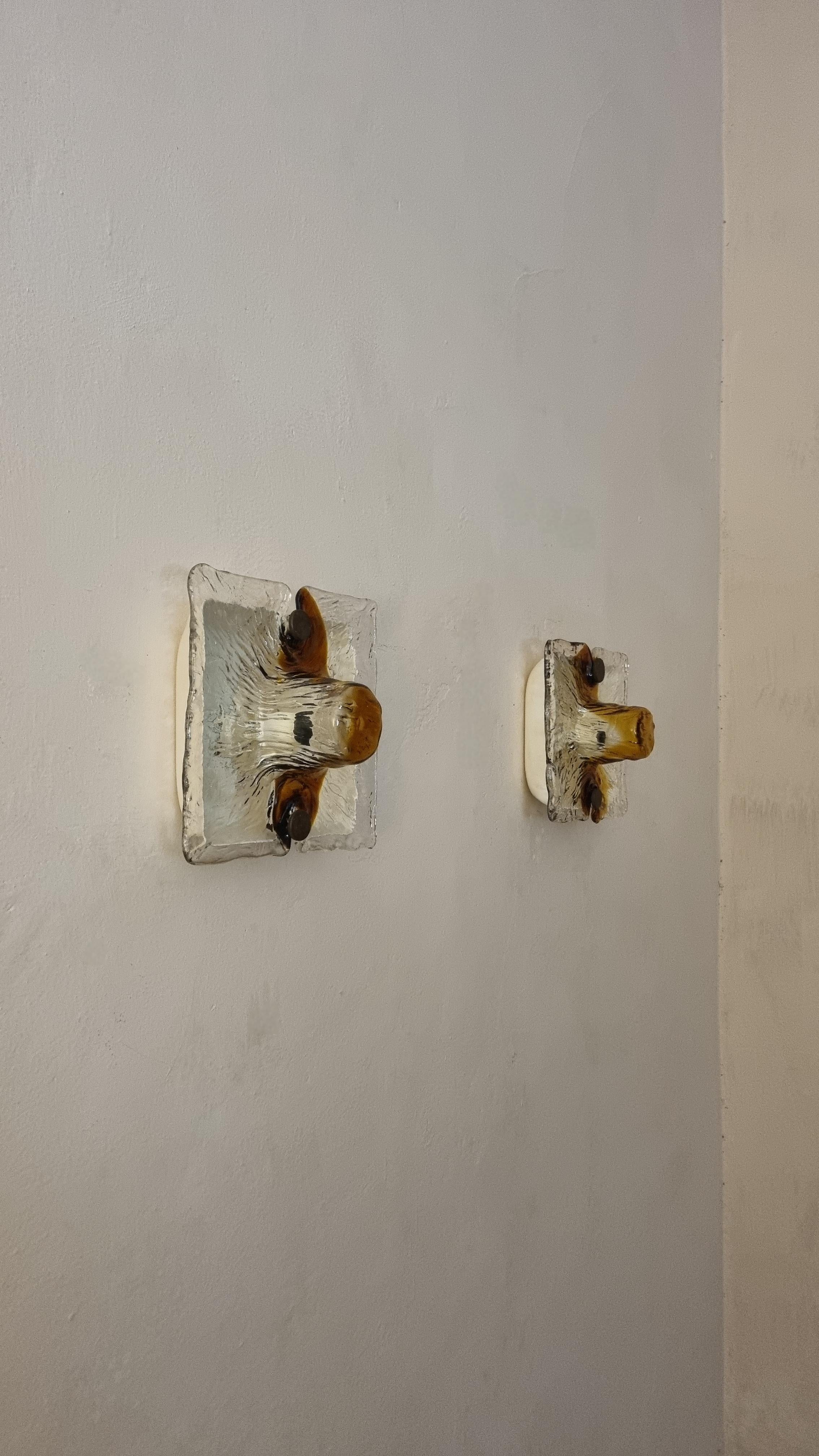 Mid-Century moderno Quilt wall sconces designed by Toni Zuccheri for Venini 1970 in vendita