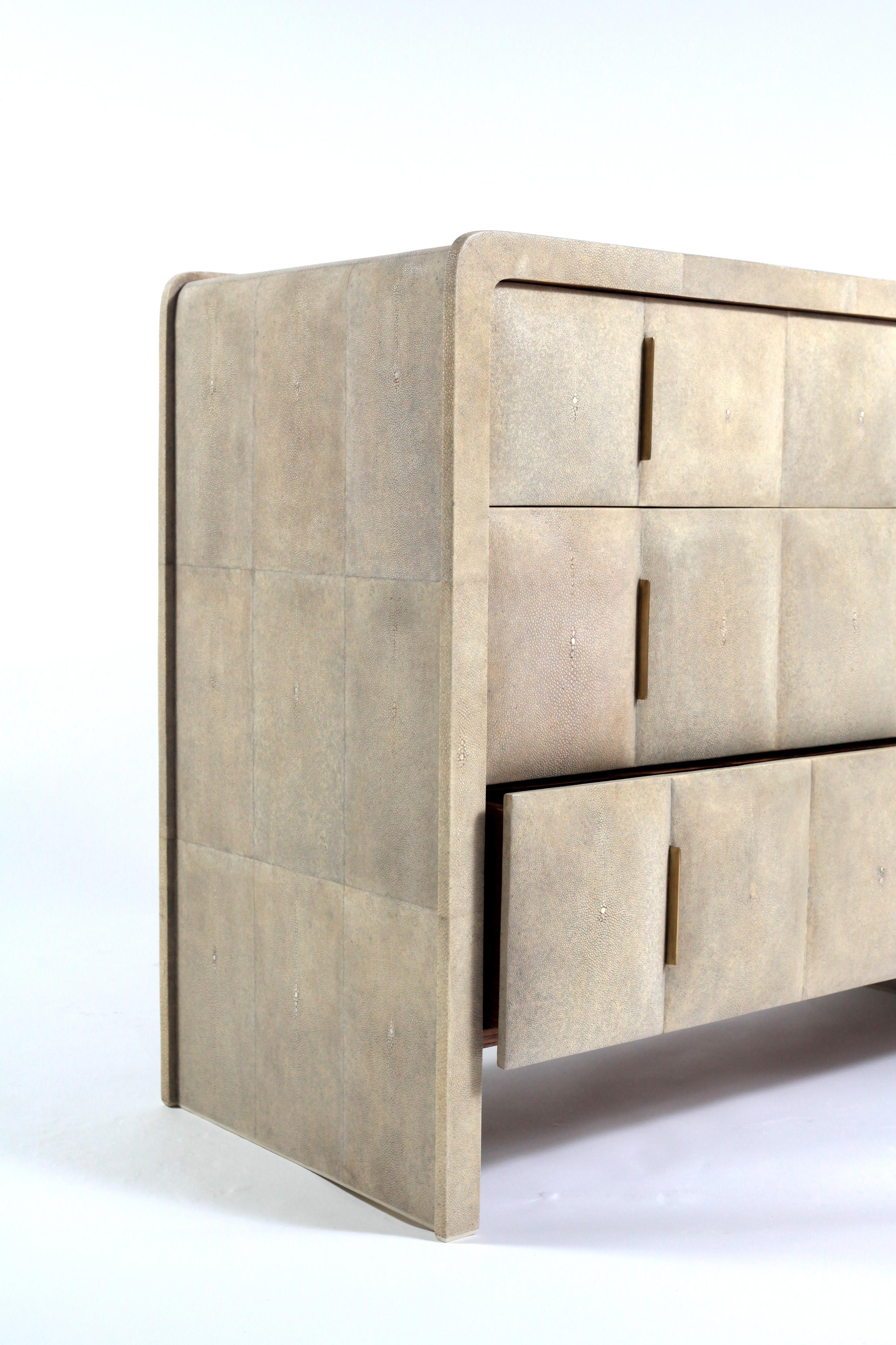 Quilted Chest of Drawers in Cream Shagreen & Bronze-Patina Brass by R&Y Augousti For Sale 1