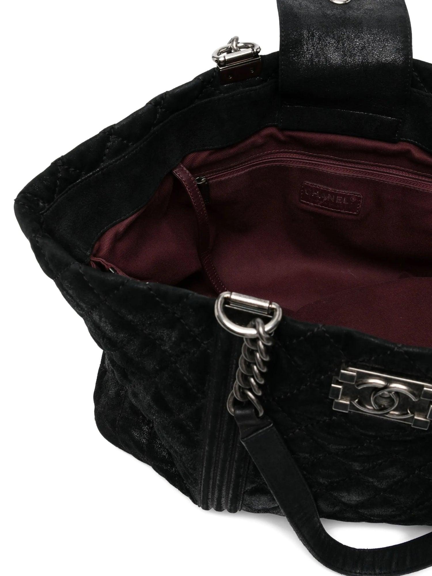 Chanel - Fourre-tout matelassé Gentle Boy - Noir Unisexe en vente