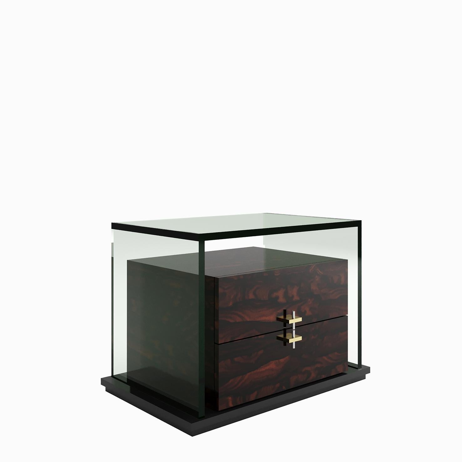 Contemporary QUIMERA Nightstand in Brushed Brass Structure and Handles and Natural Glass Top For Sale