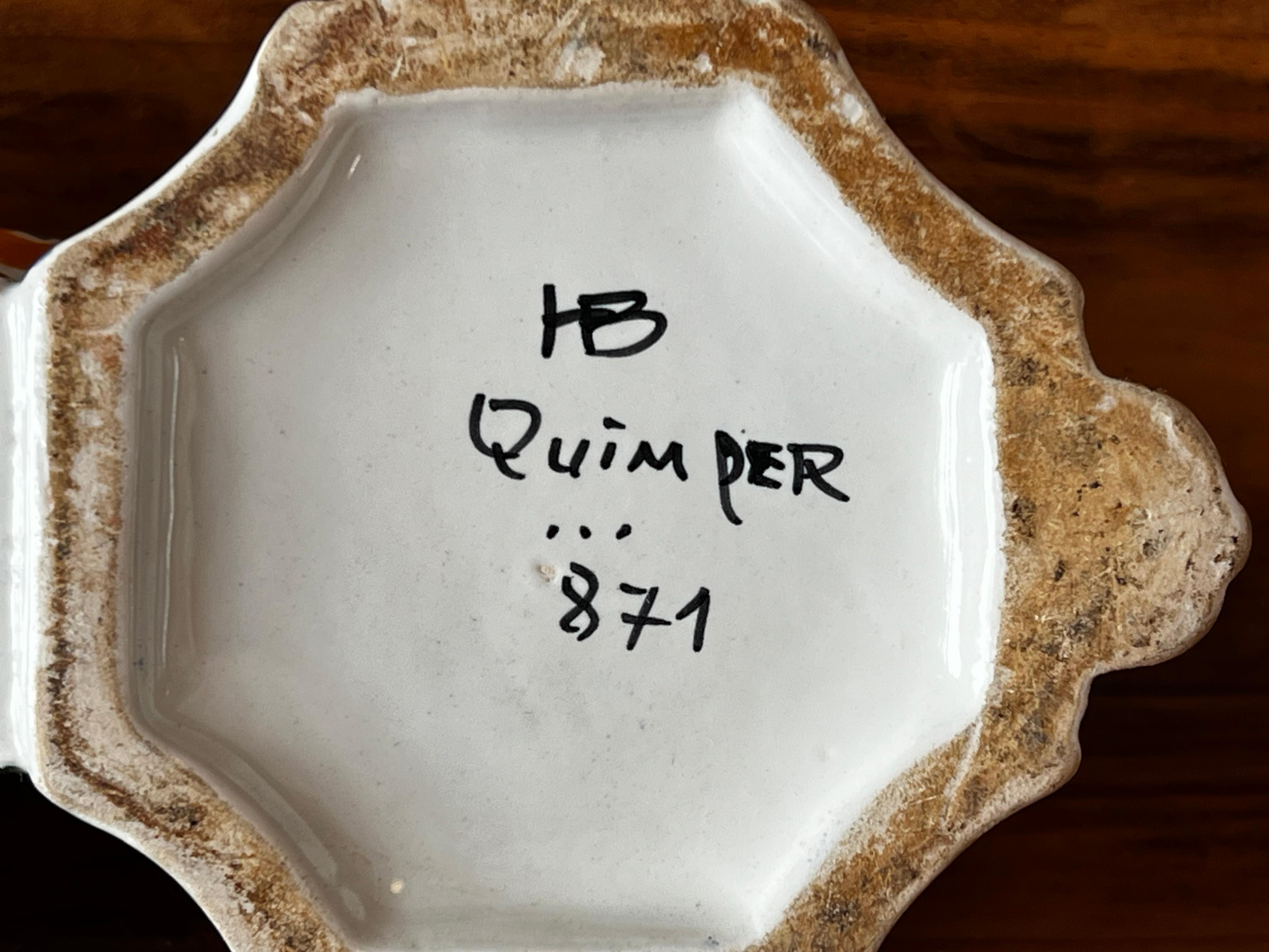 Quimper earthenware oil and vinegar cruet set, late 19th century For Sale 5