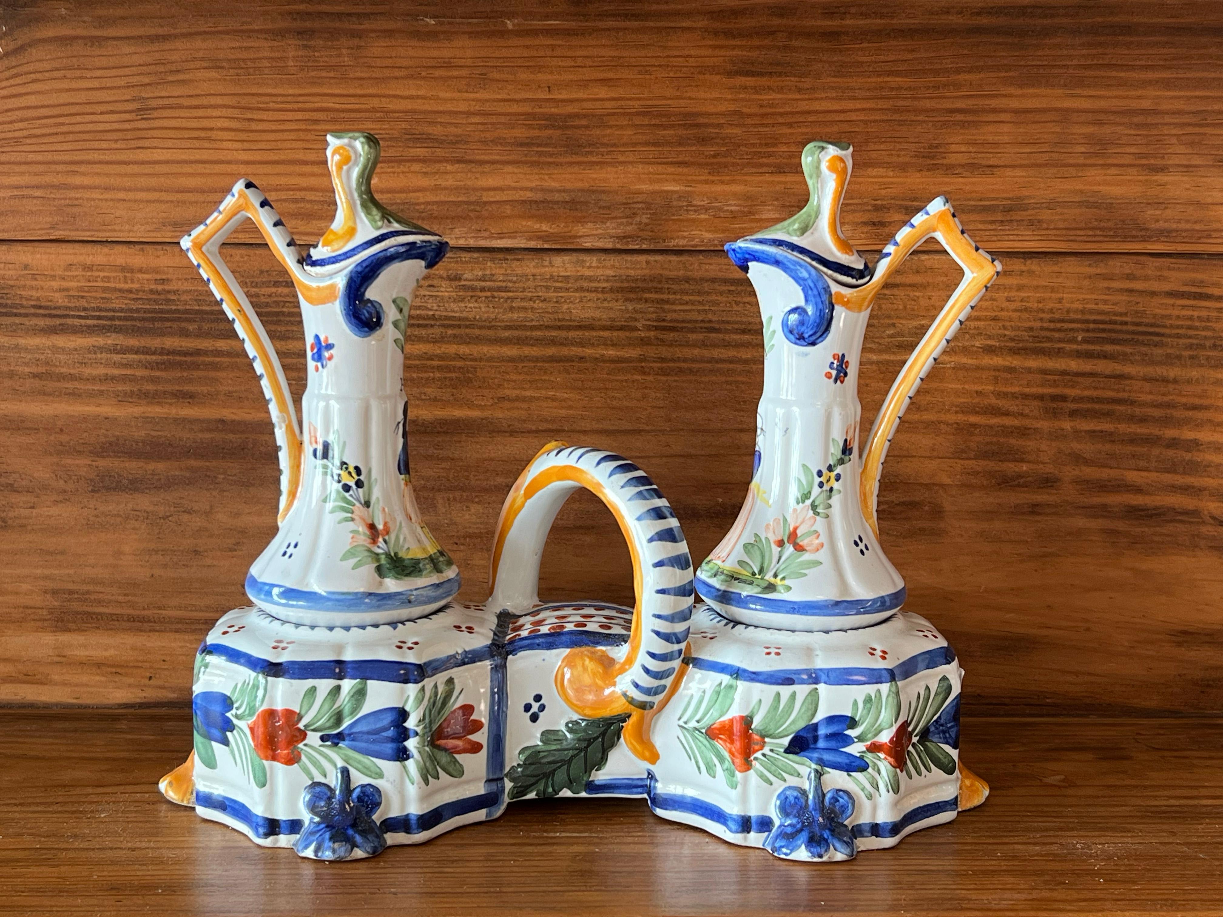 Rustic Quimper earthenware oil and vinegar cruet set, late 19th century For Sale
