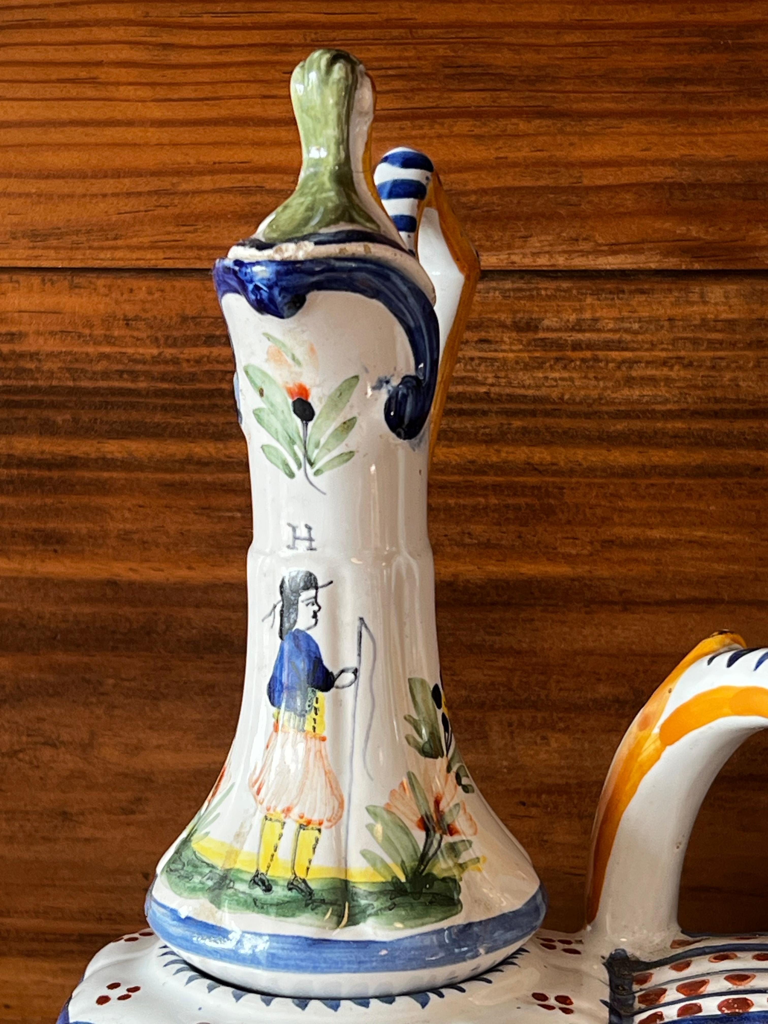 Late 19th Century Quimper earthenware oil and vinegar cruet set, late 19th century For Sale
